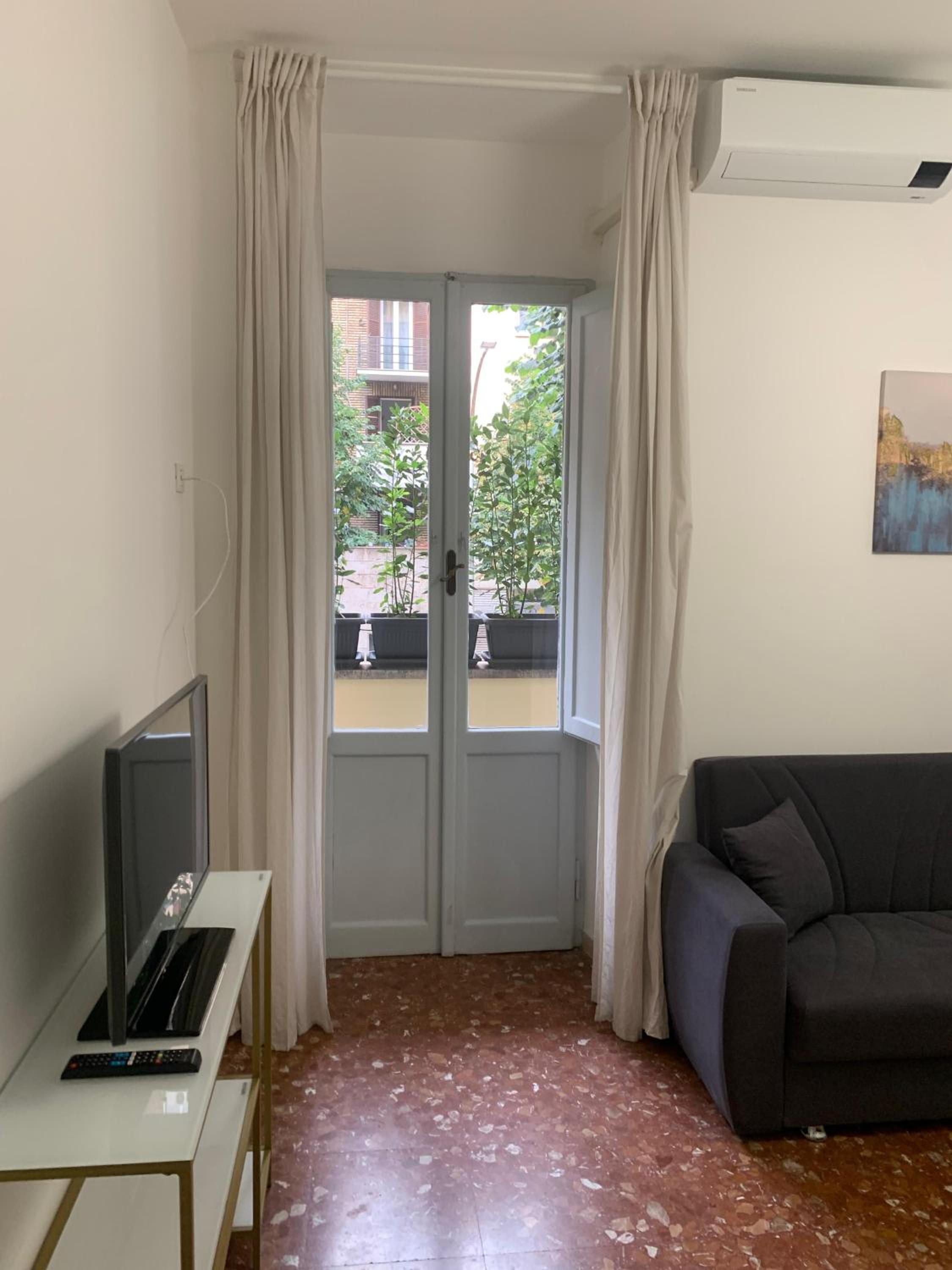 Single Room With Shared Bathroom