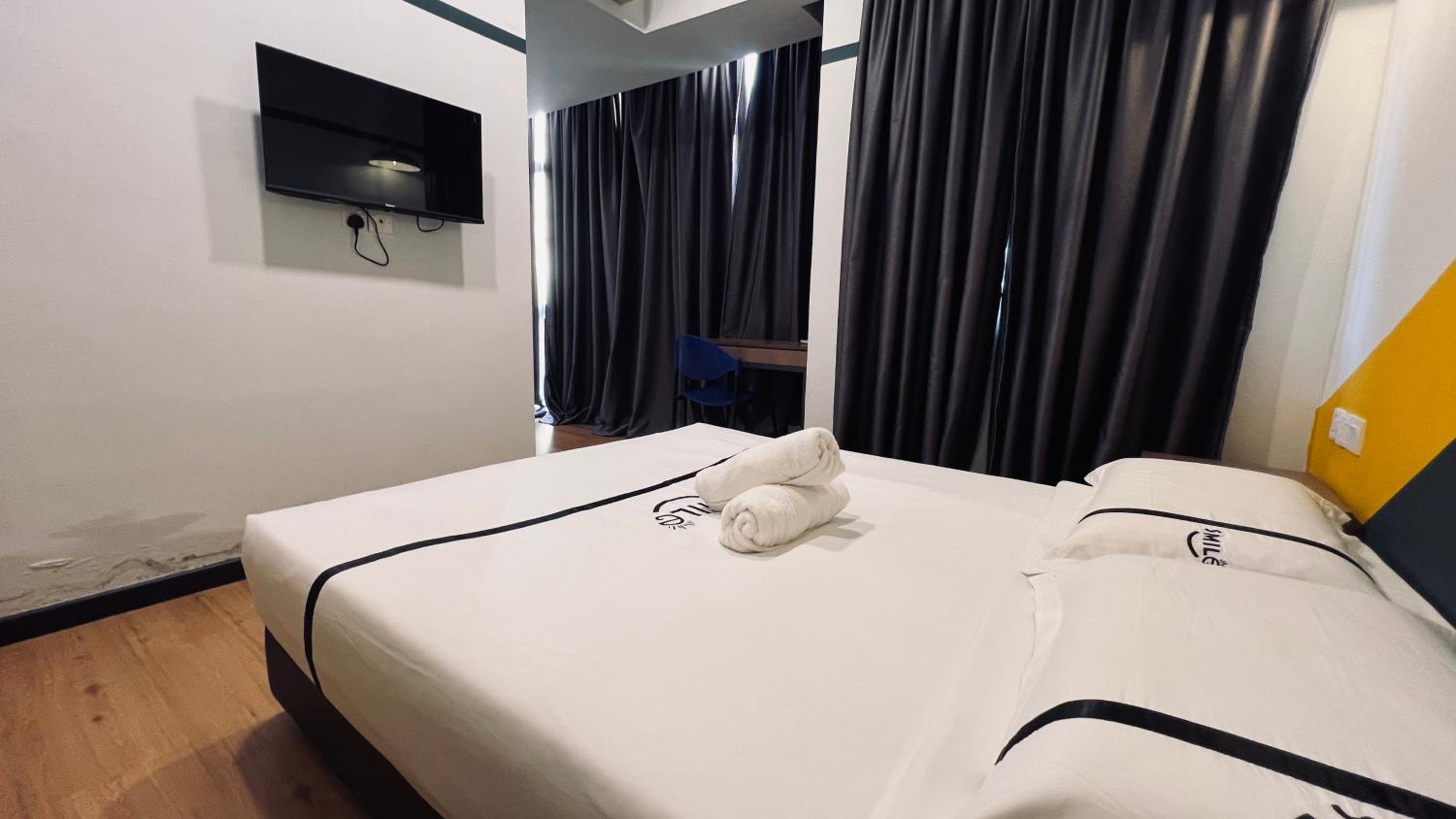 Deluxe Room - Photo 2