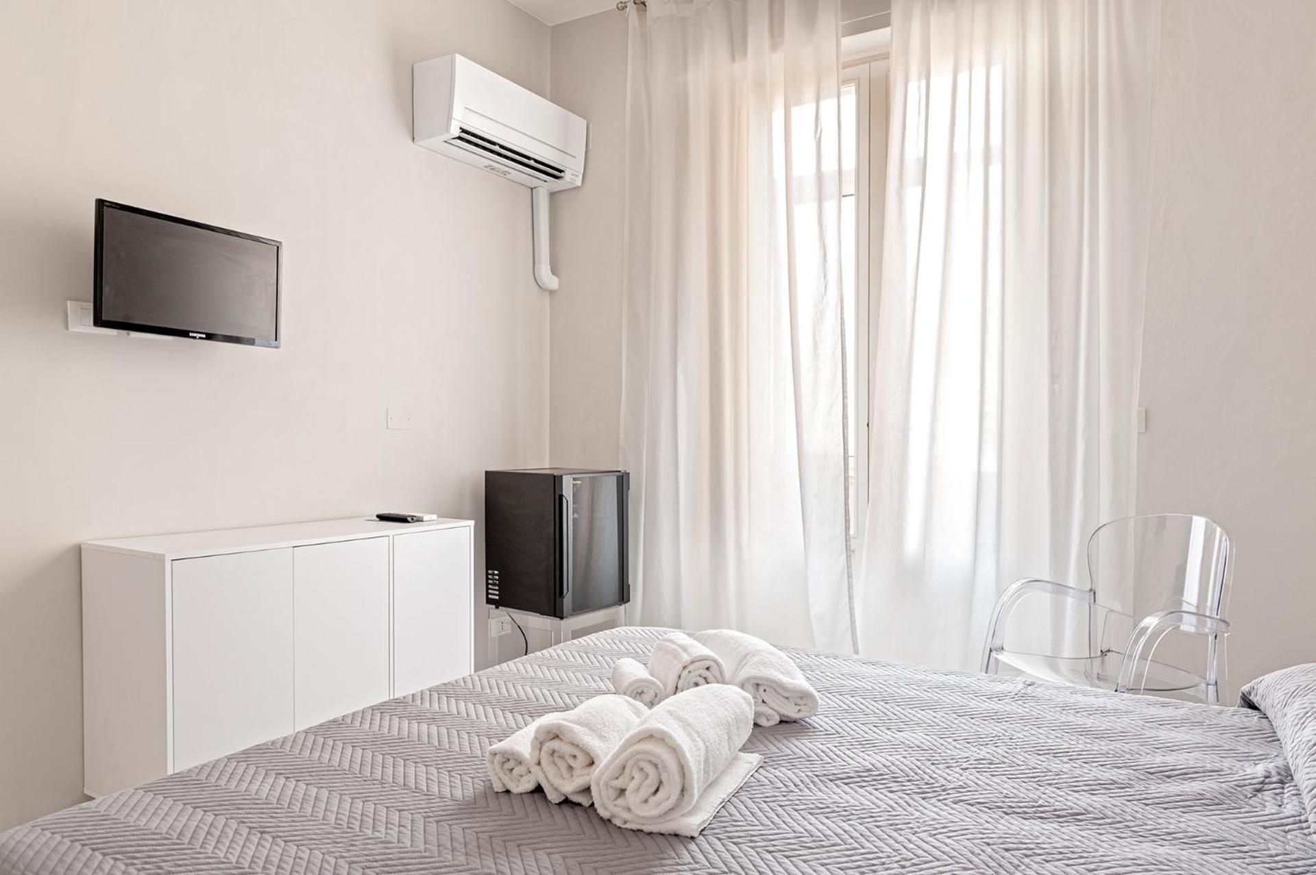 Large Double or Twin Room photo 2