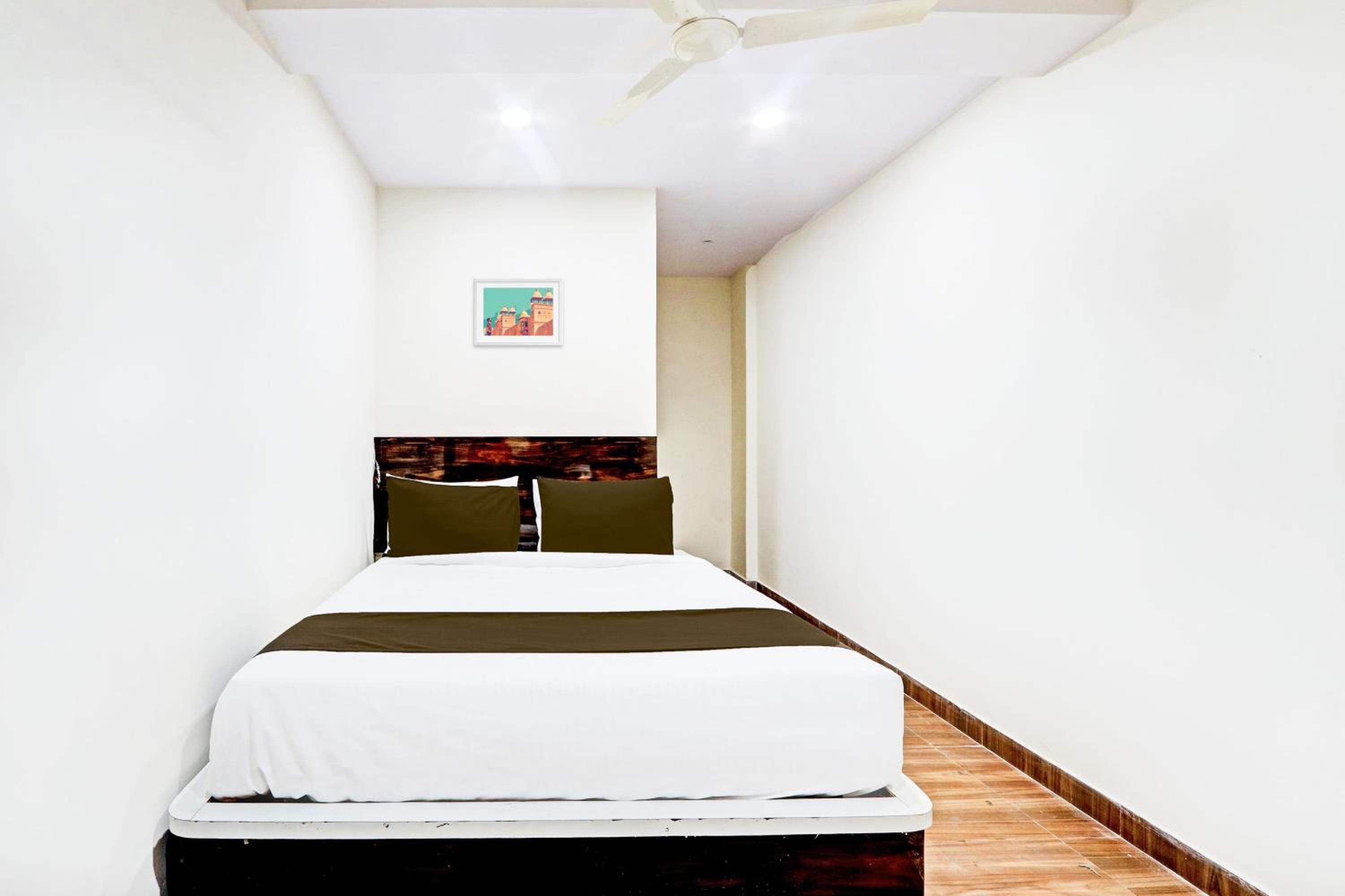 Standard Double Room photo 3