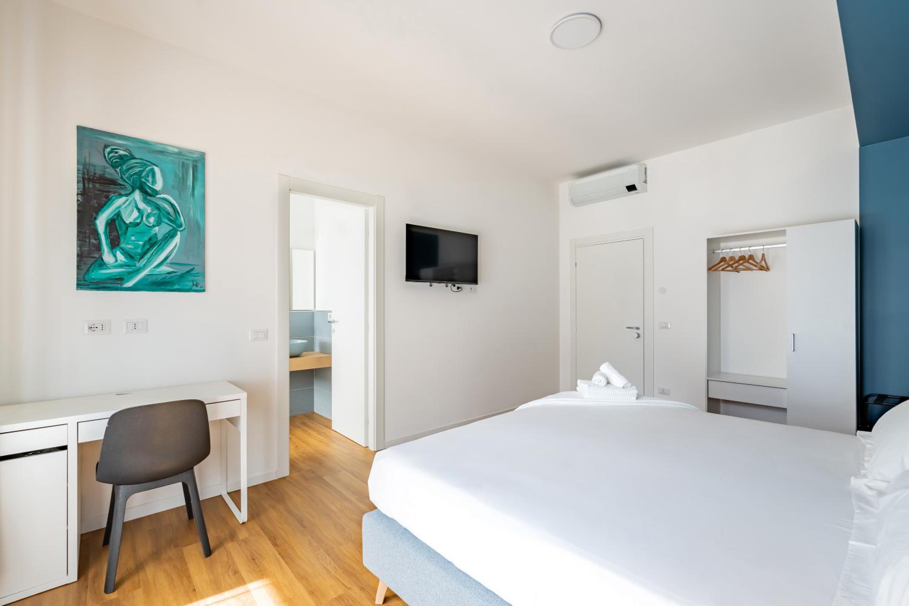Superior King Room photo 3