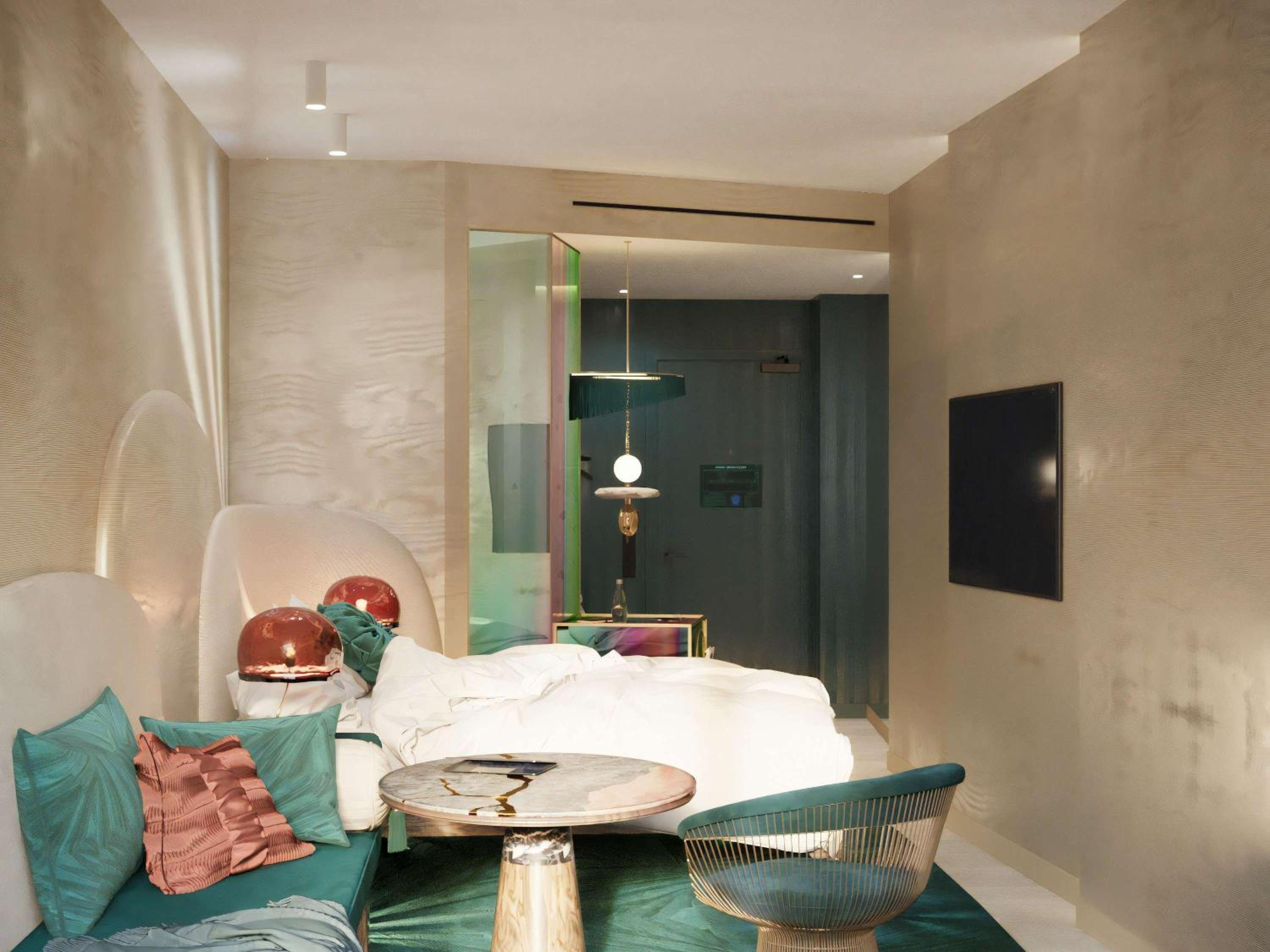 Deluxe King Room - Pool Access - Photo 4
