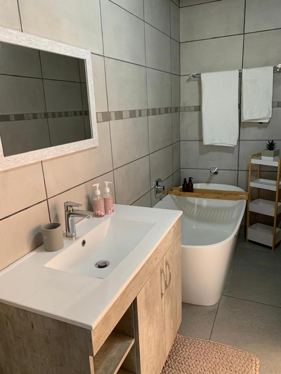 Deluxe Cottage - Photo 8