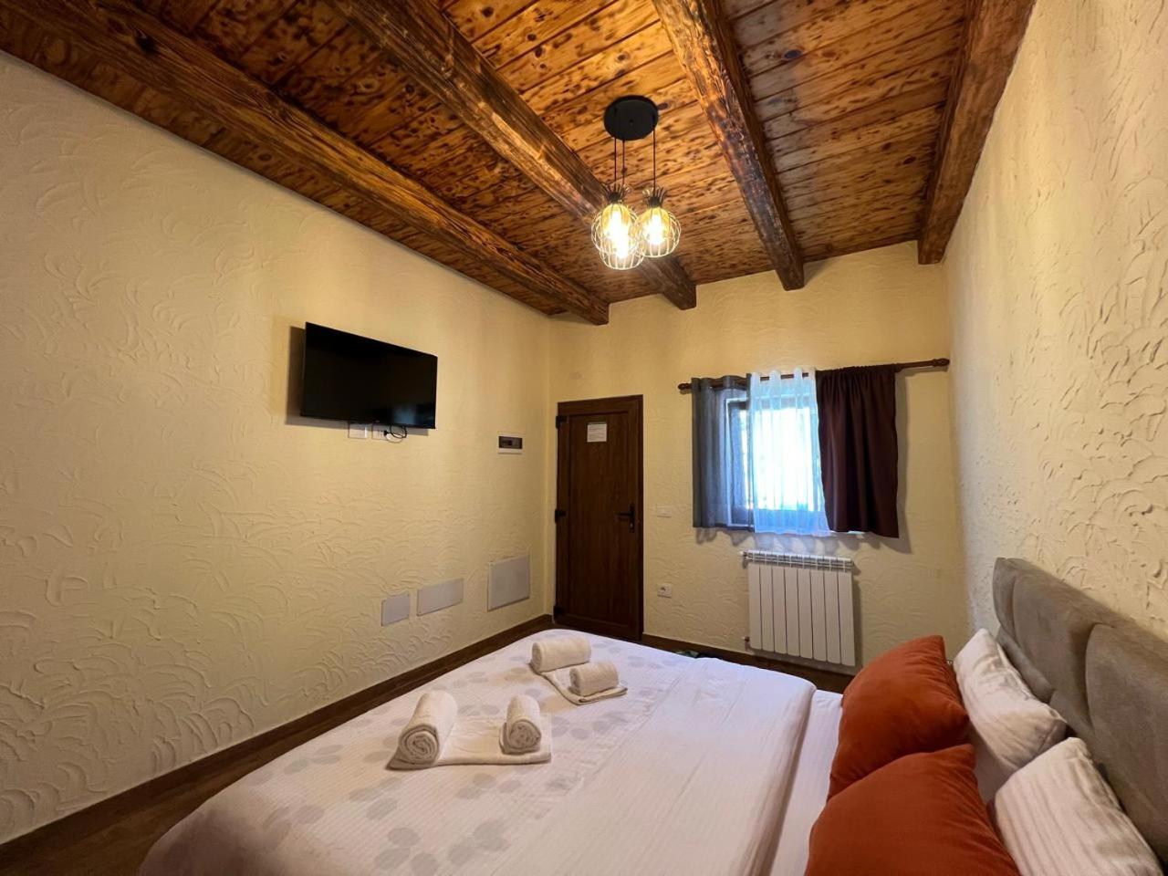 Standard Double Room photo 2