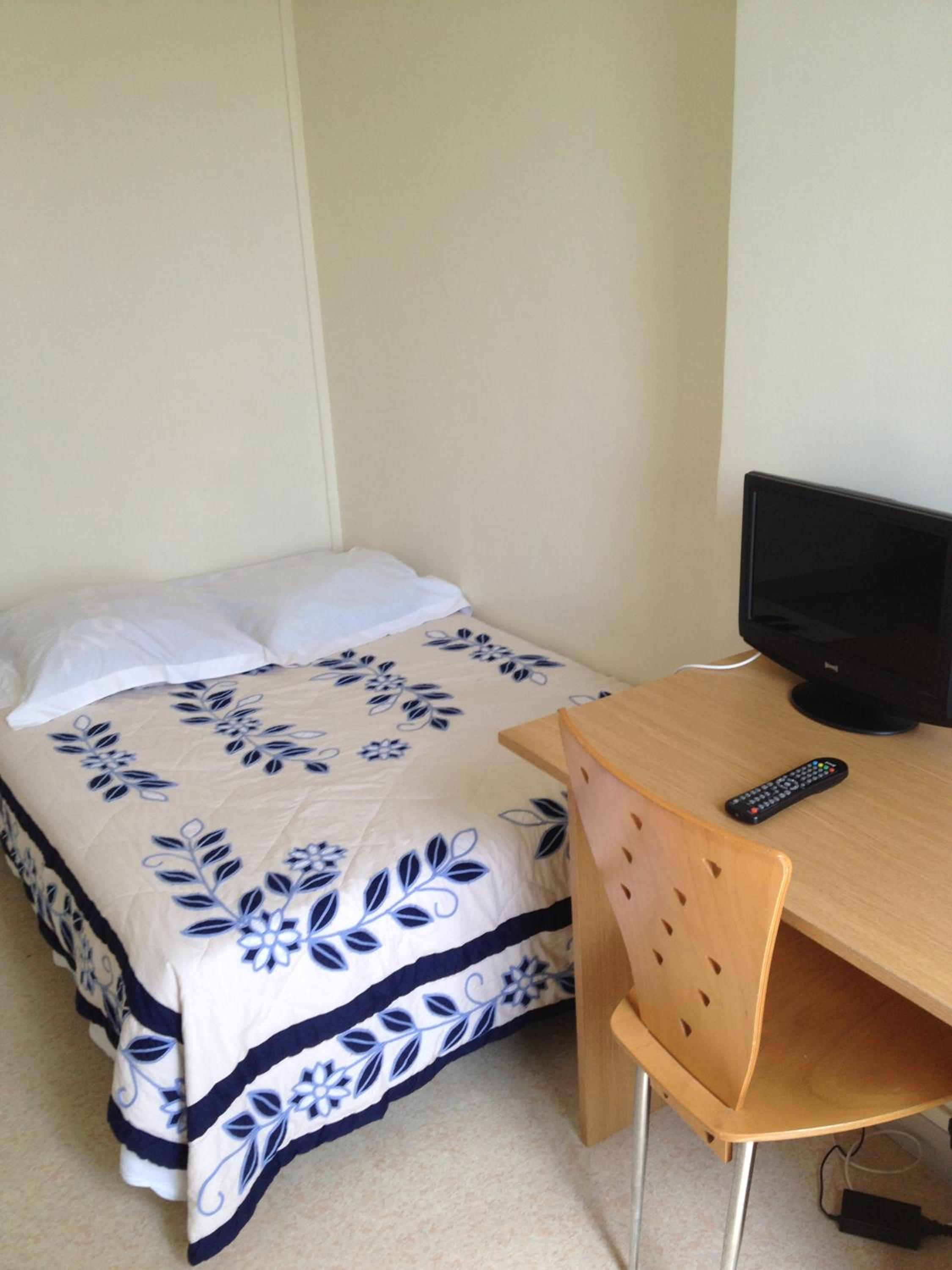 Double Room with Shared Bathroom photo 3