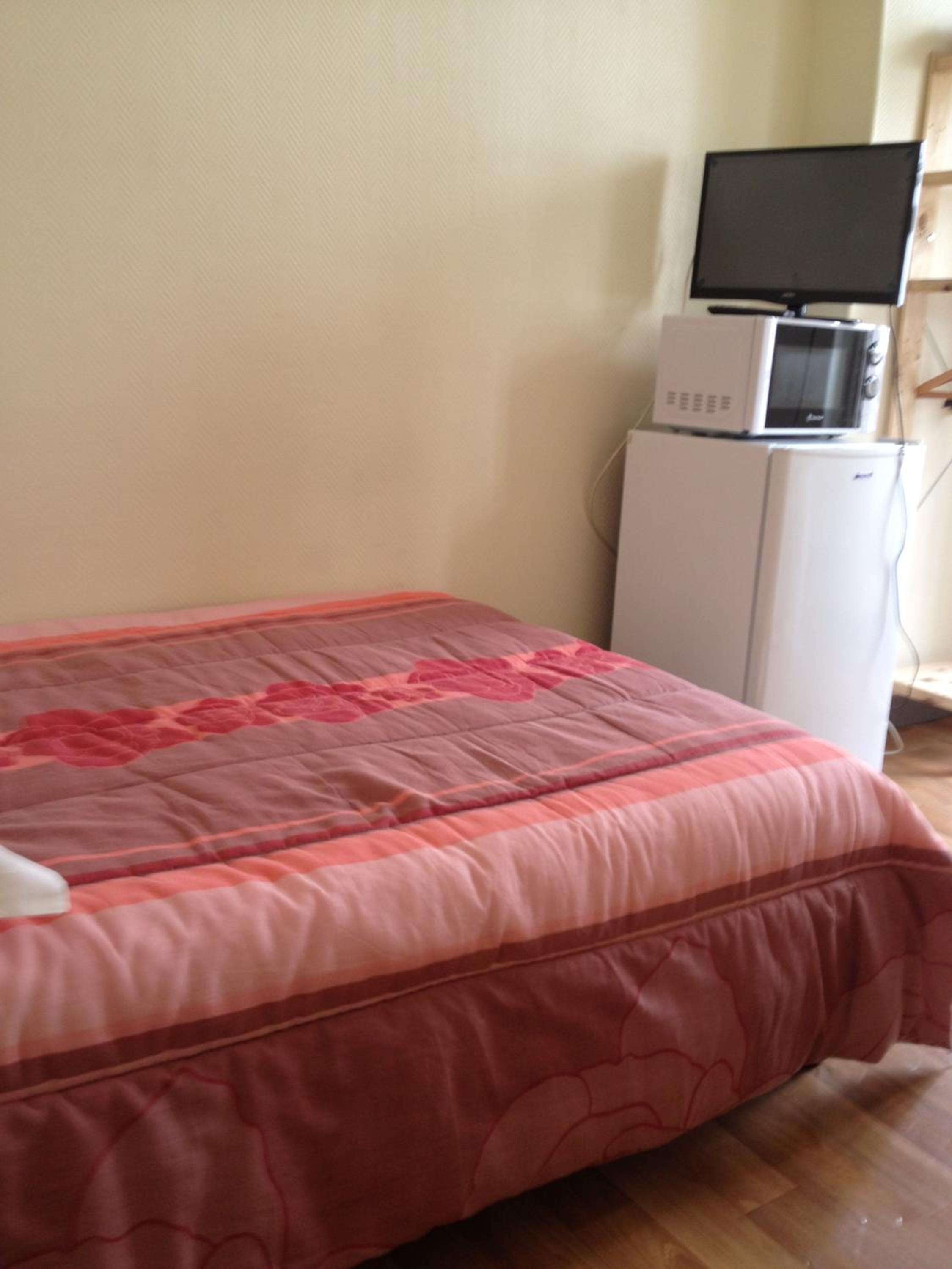 Double Room with Shared Bathroom photo 2
