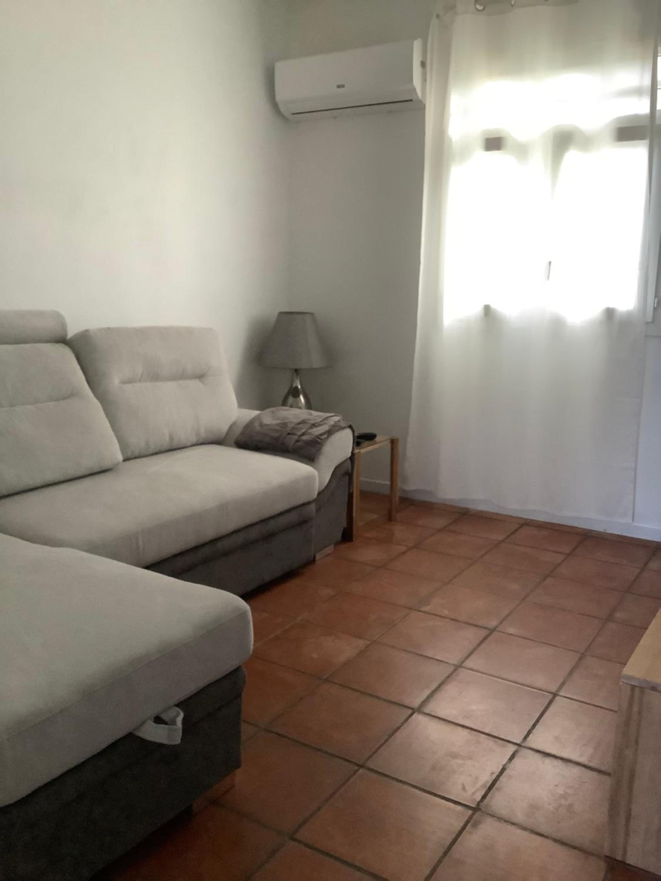 One-Bedroom Apartment photo 3