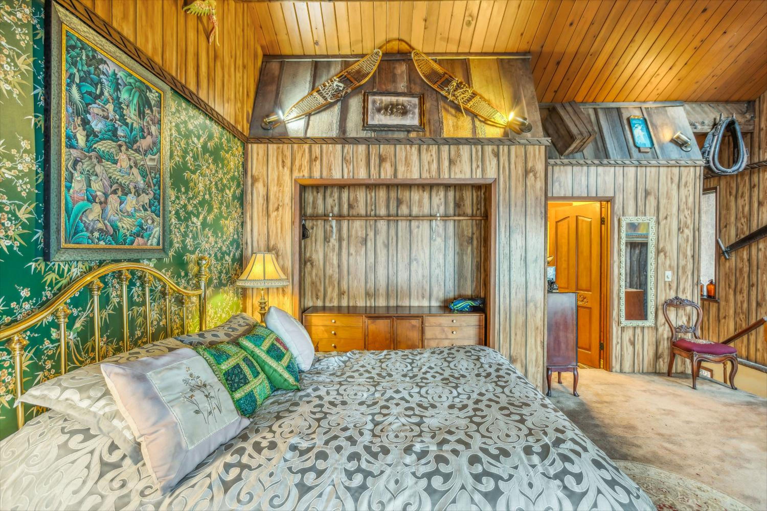 Four-Bedroom House photo 1