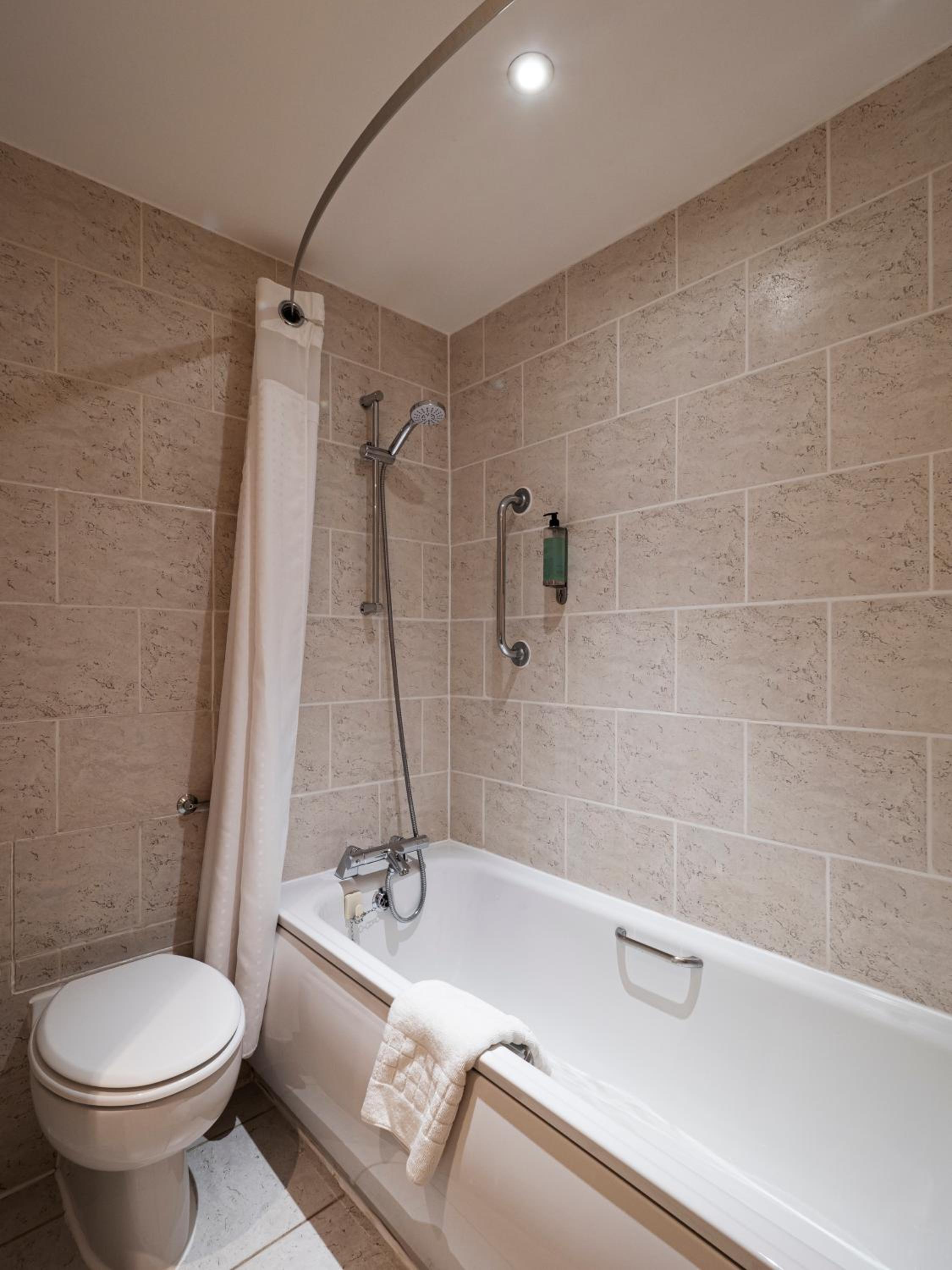 Standard Double Room with Two Double Beds - Photo 8