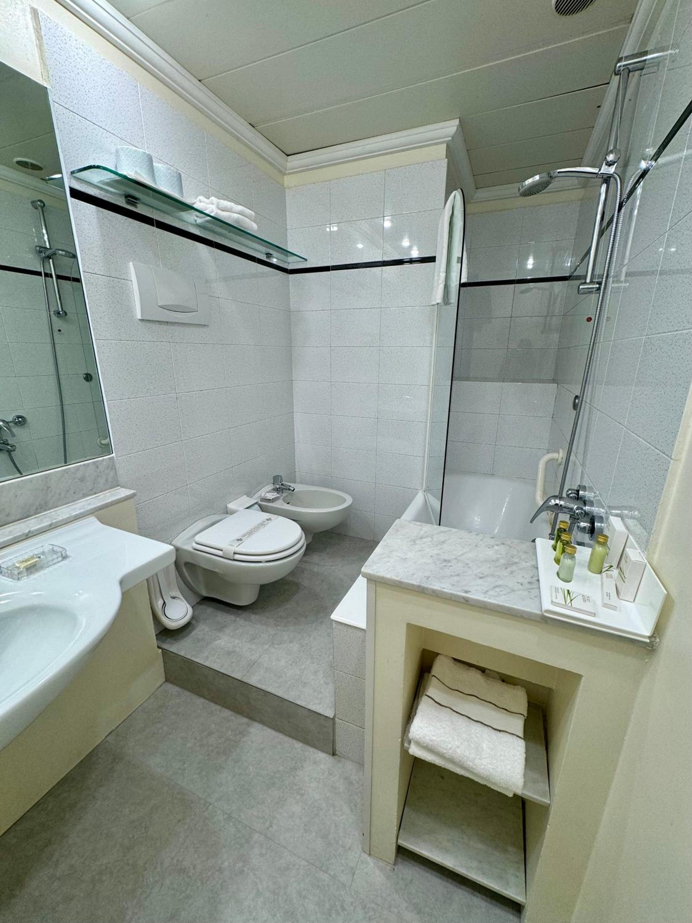 Classic Double Room - Photo 3