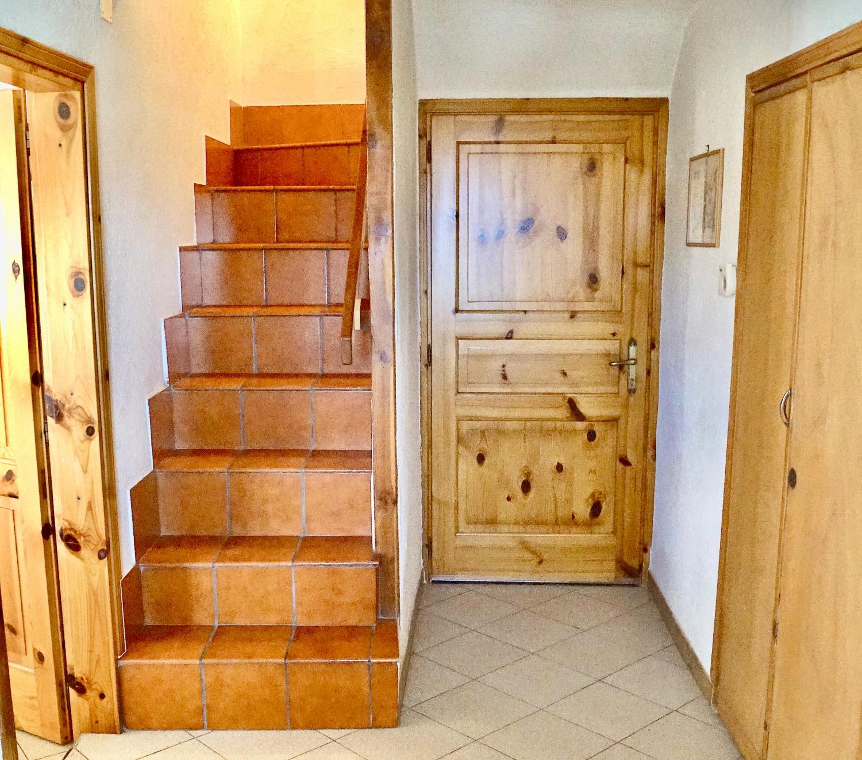 Three-Bedroom House photo 3