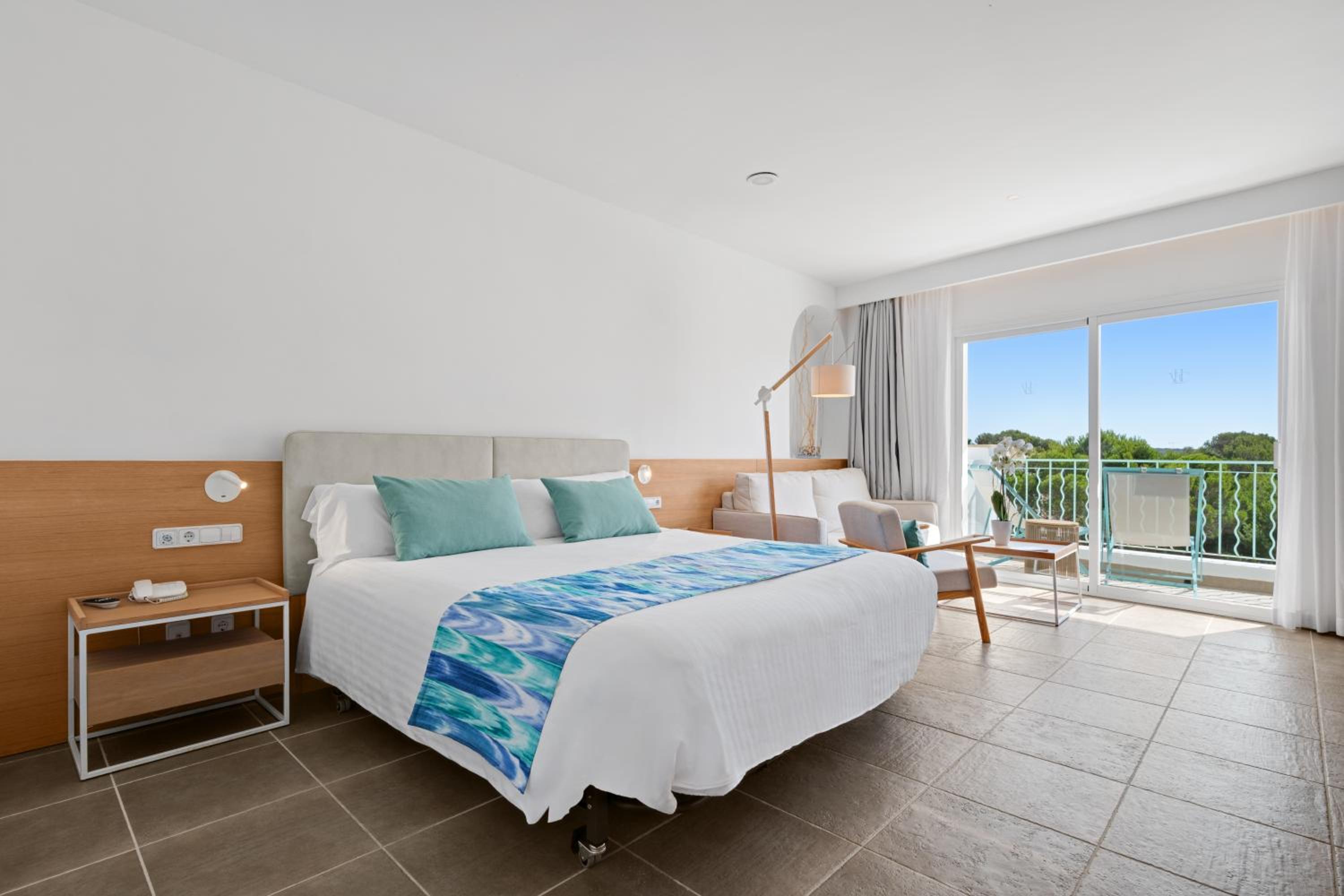 Junior Suite with Balcony