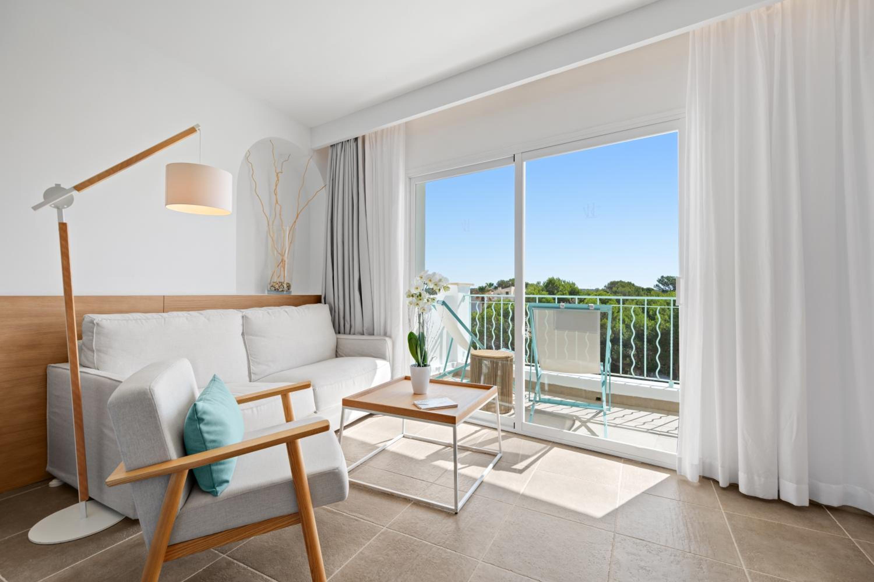 Junior Suite with Balcony