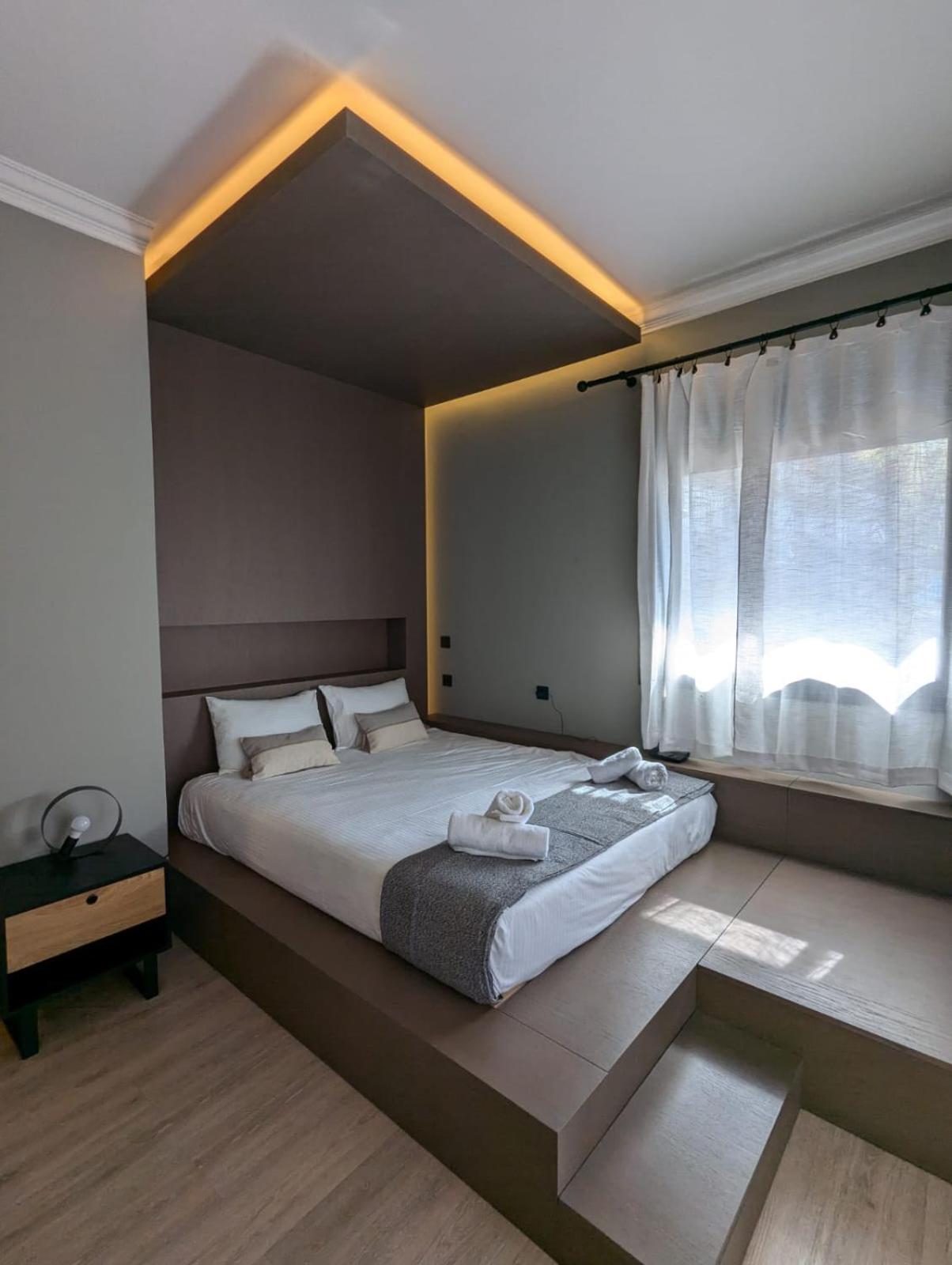 Two-Bedroom Deluxe Apartment with Balcony (Separate building) photo 1