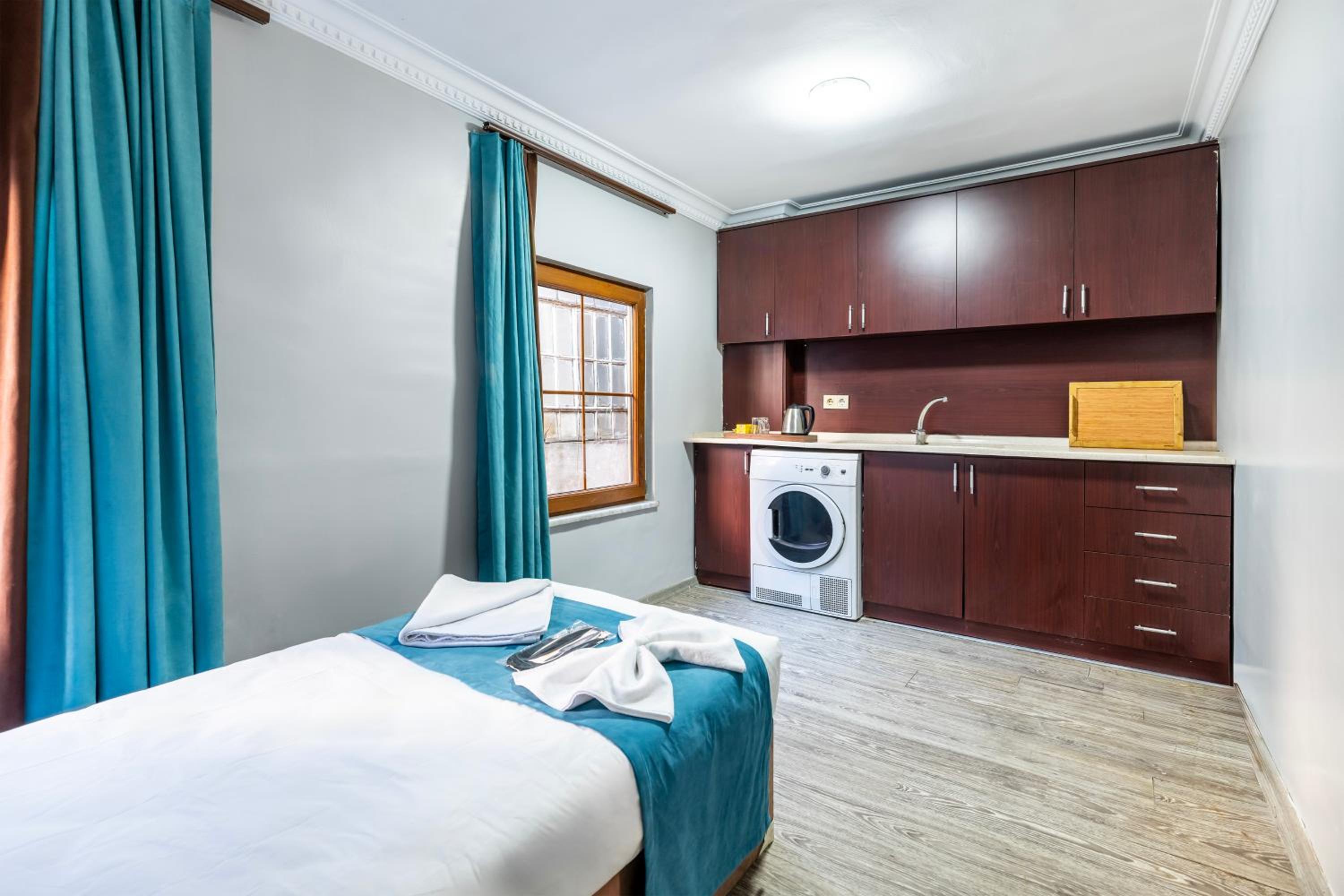 Family Suite With Balcony photo 3