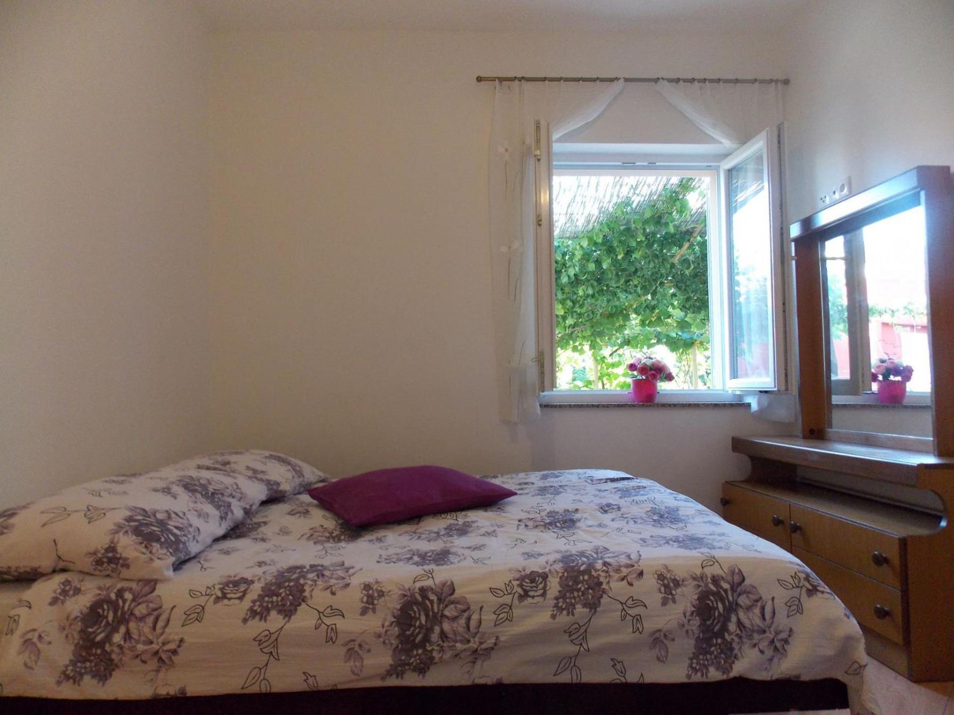 Three-Bedroom Vacation Home  photo 2