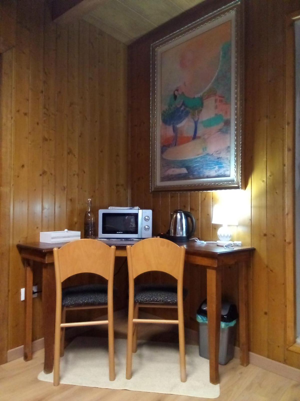 One-Bedroom Apartment photo 3