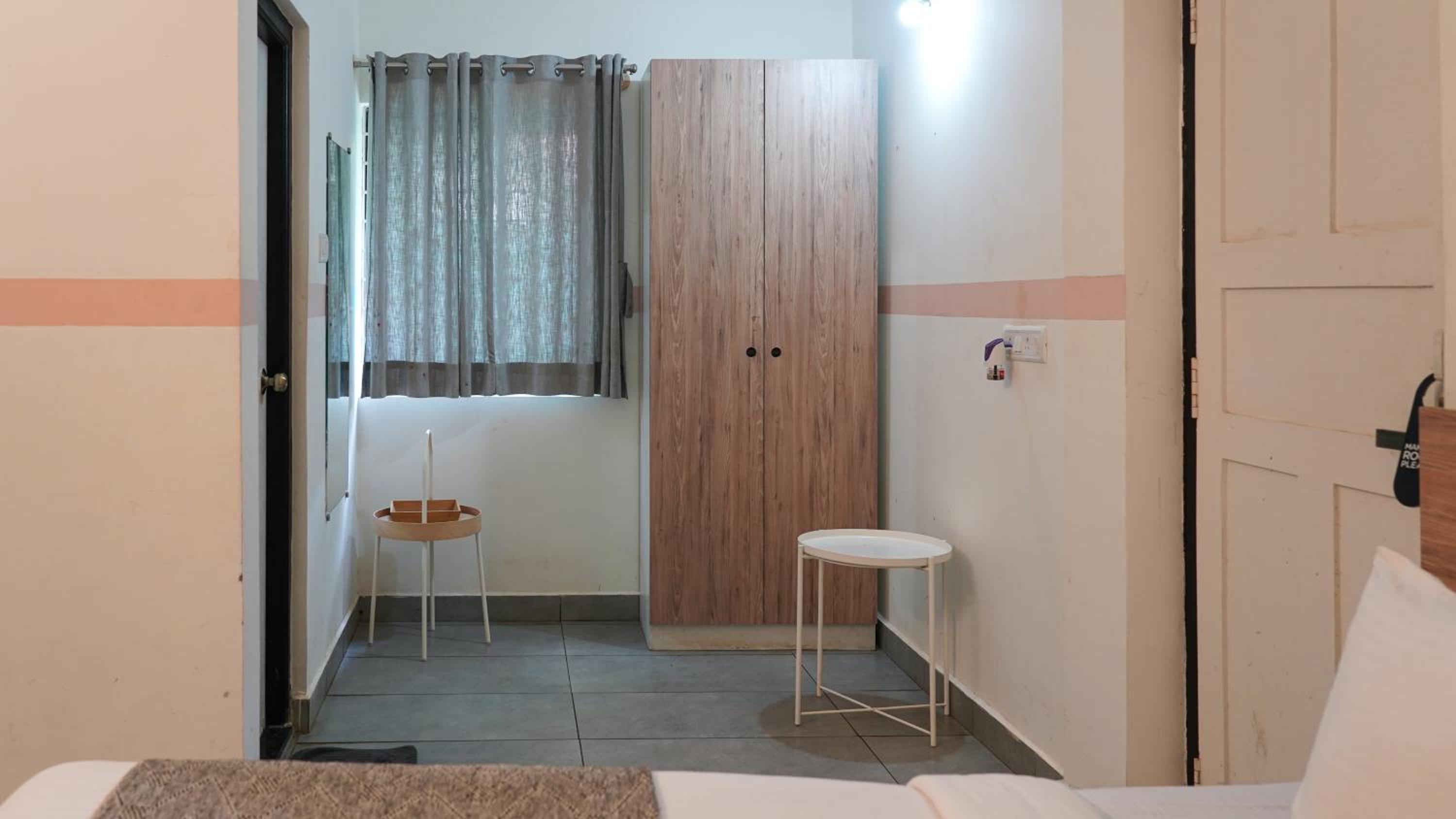 Standard Double Room - Photo 4