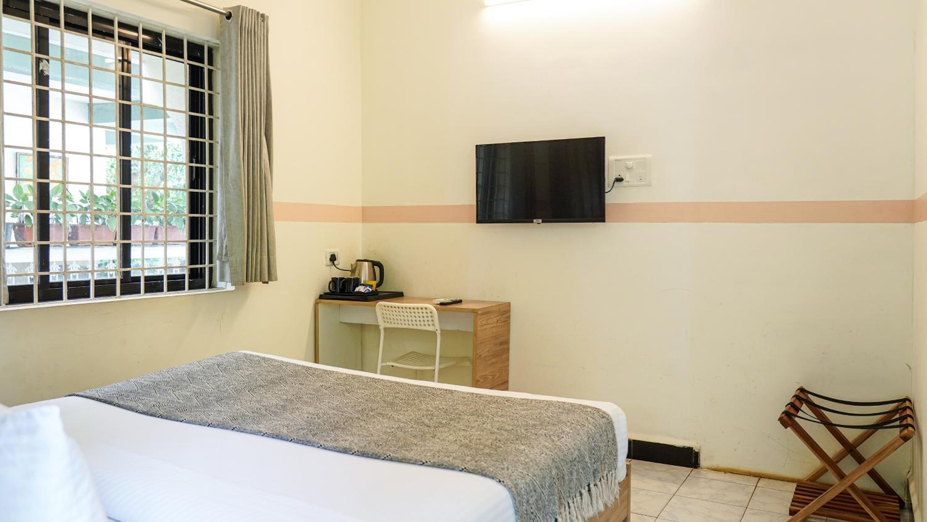Standard Double Room - Photo 6