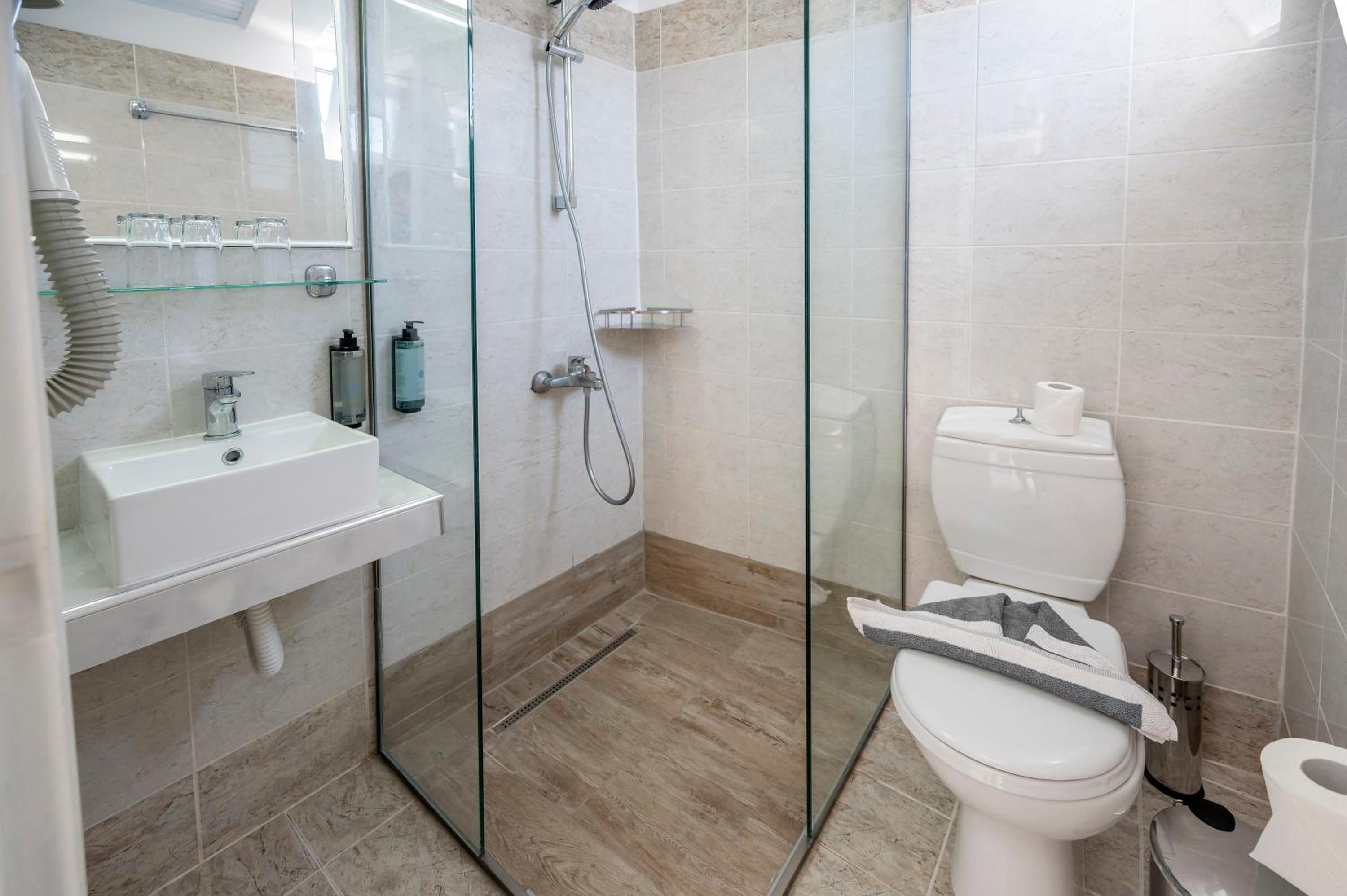 Superior Twin Room - Photo 5