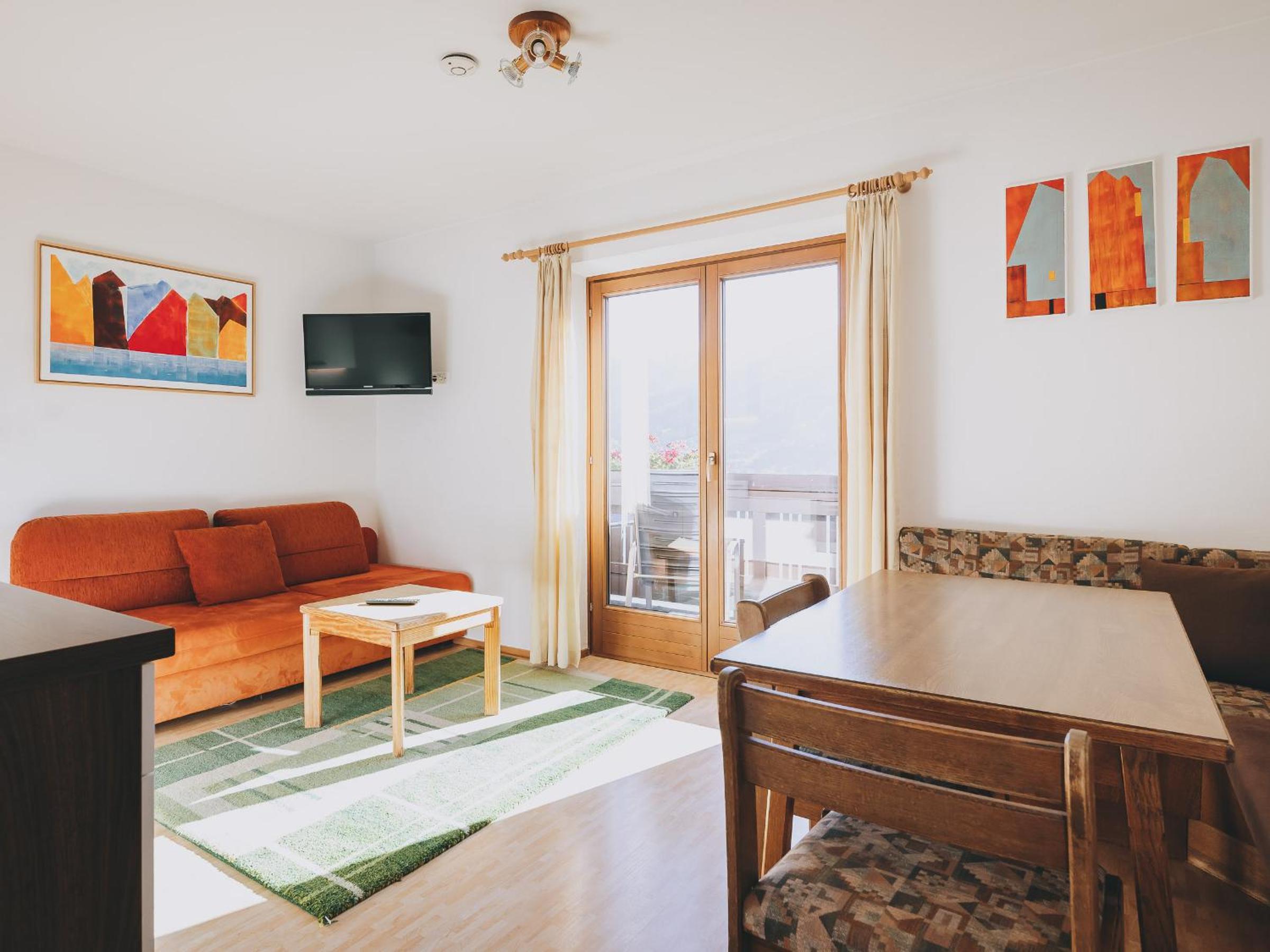 One Bedroom Apartment with Balcony (2-3 Adults)