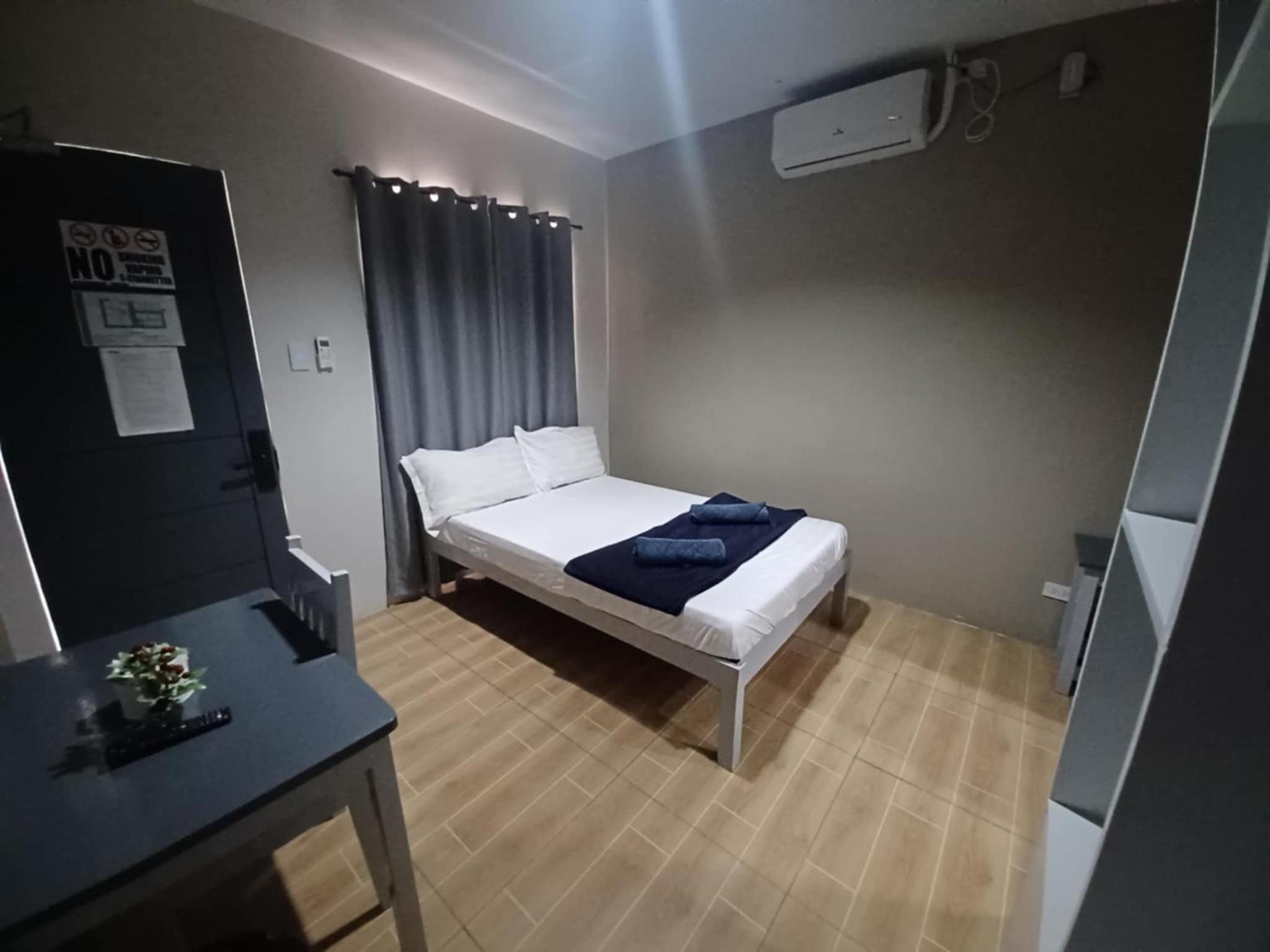 Standard Double Room - Photo 8