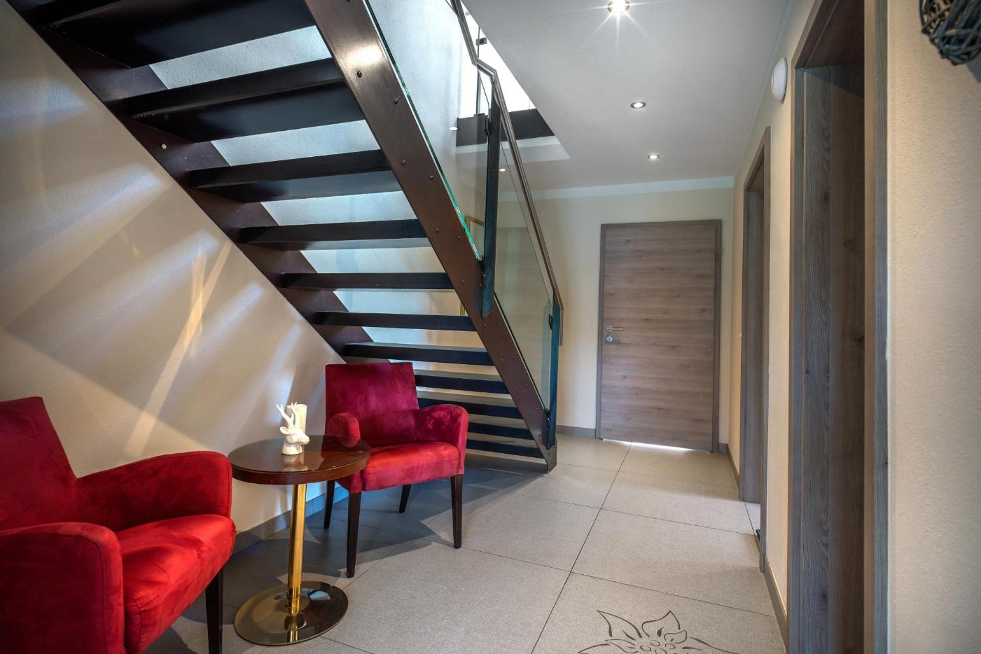 Holiday Home - Split Level - Photo 2