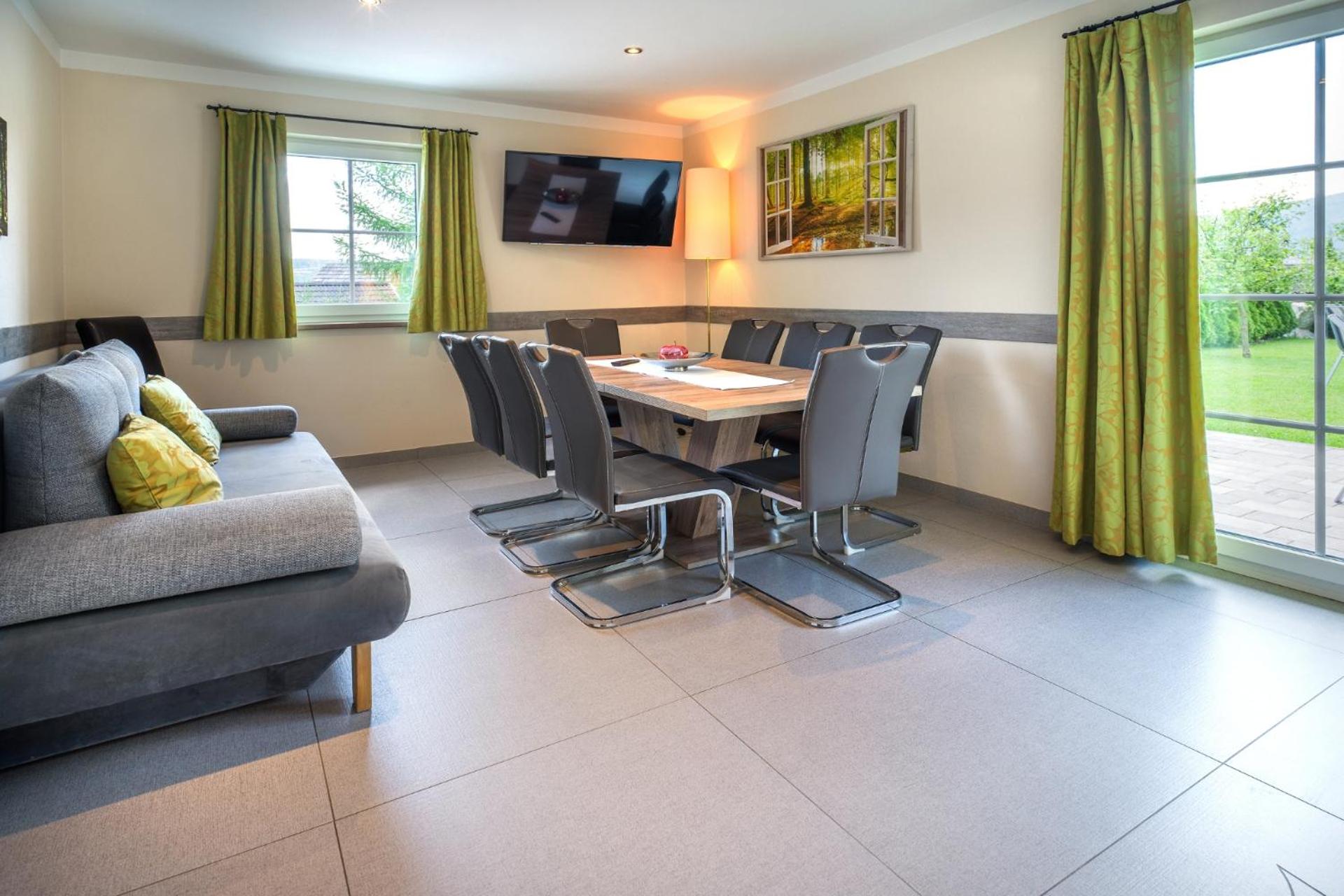 Holiday Home - Split Level - Photo 11