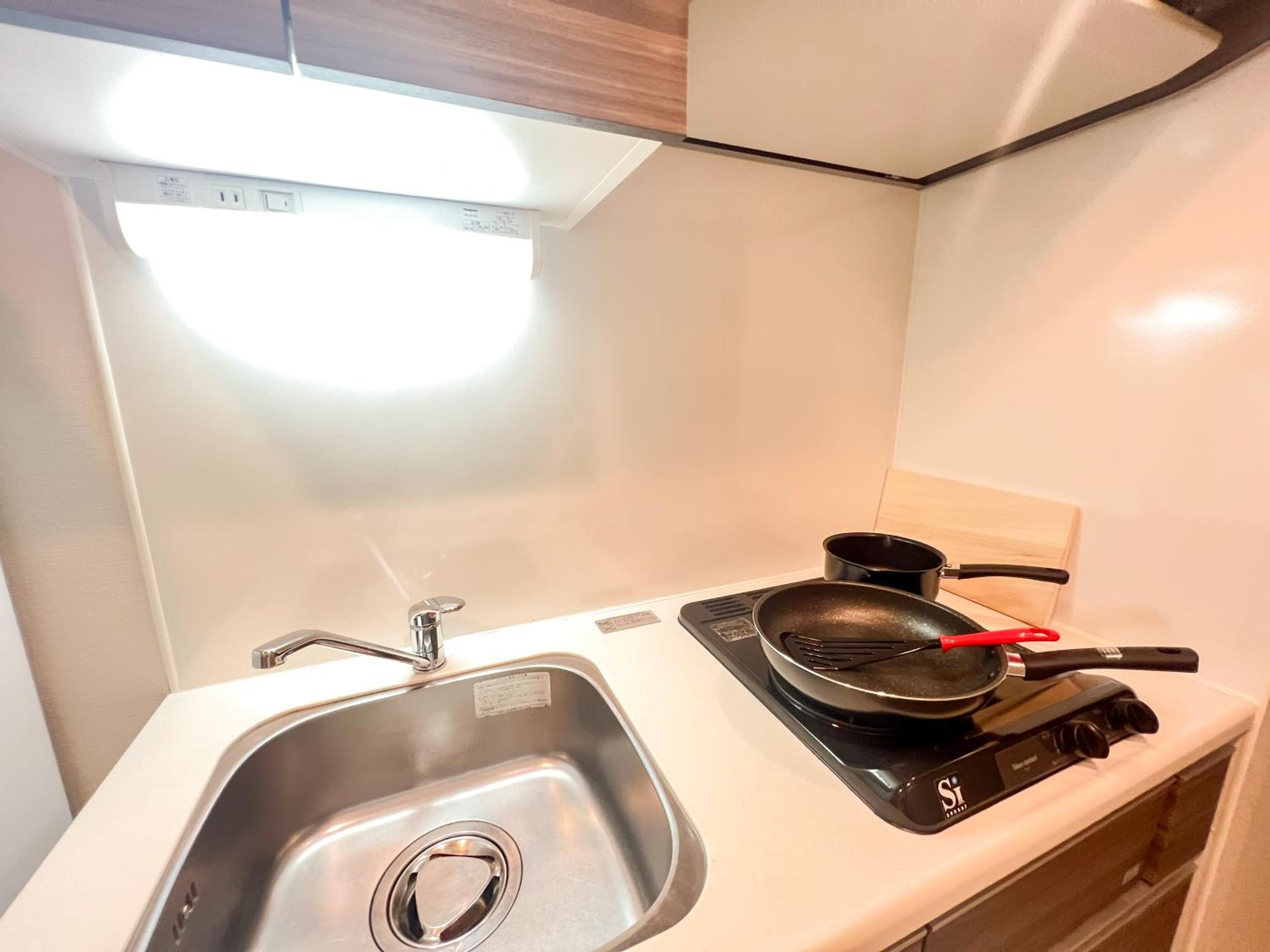 One-Bedroom Apartment photo 2