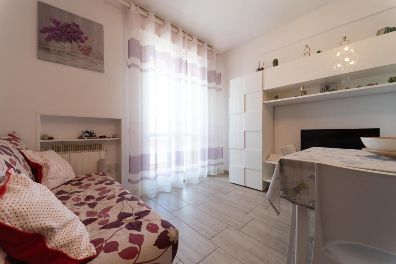 Two-Bedroom House - Photo 1