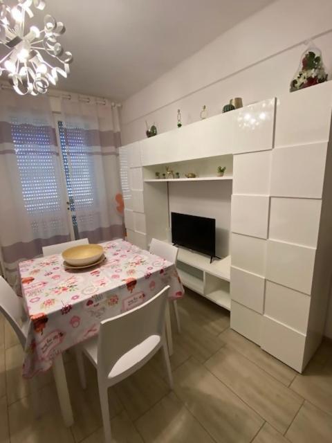 Two-Bedroom House - Photo 6