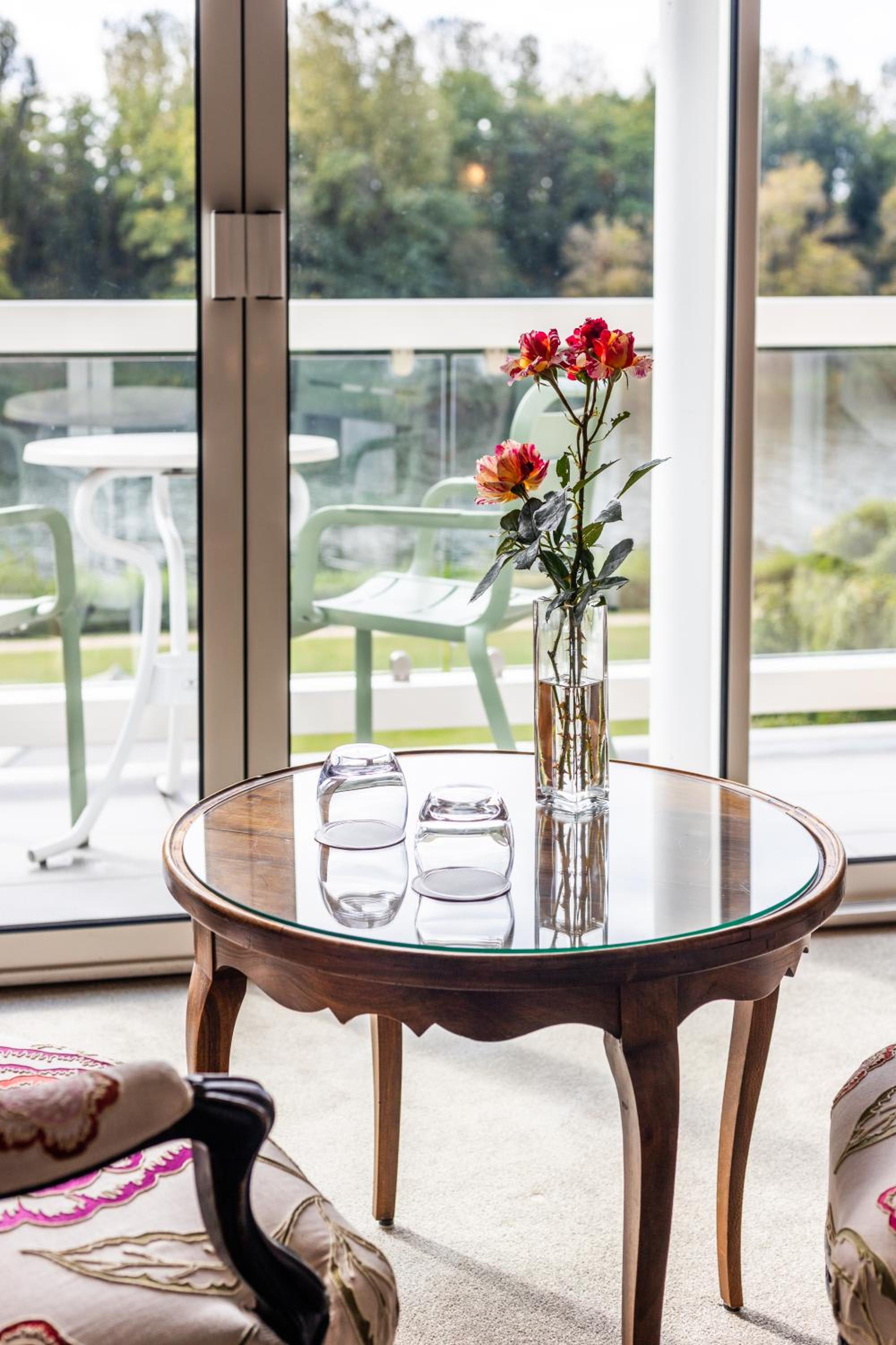 Chambre Double de Luxe avec Balcon – Vue sur Rivière photo