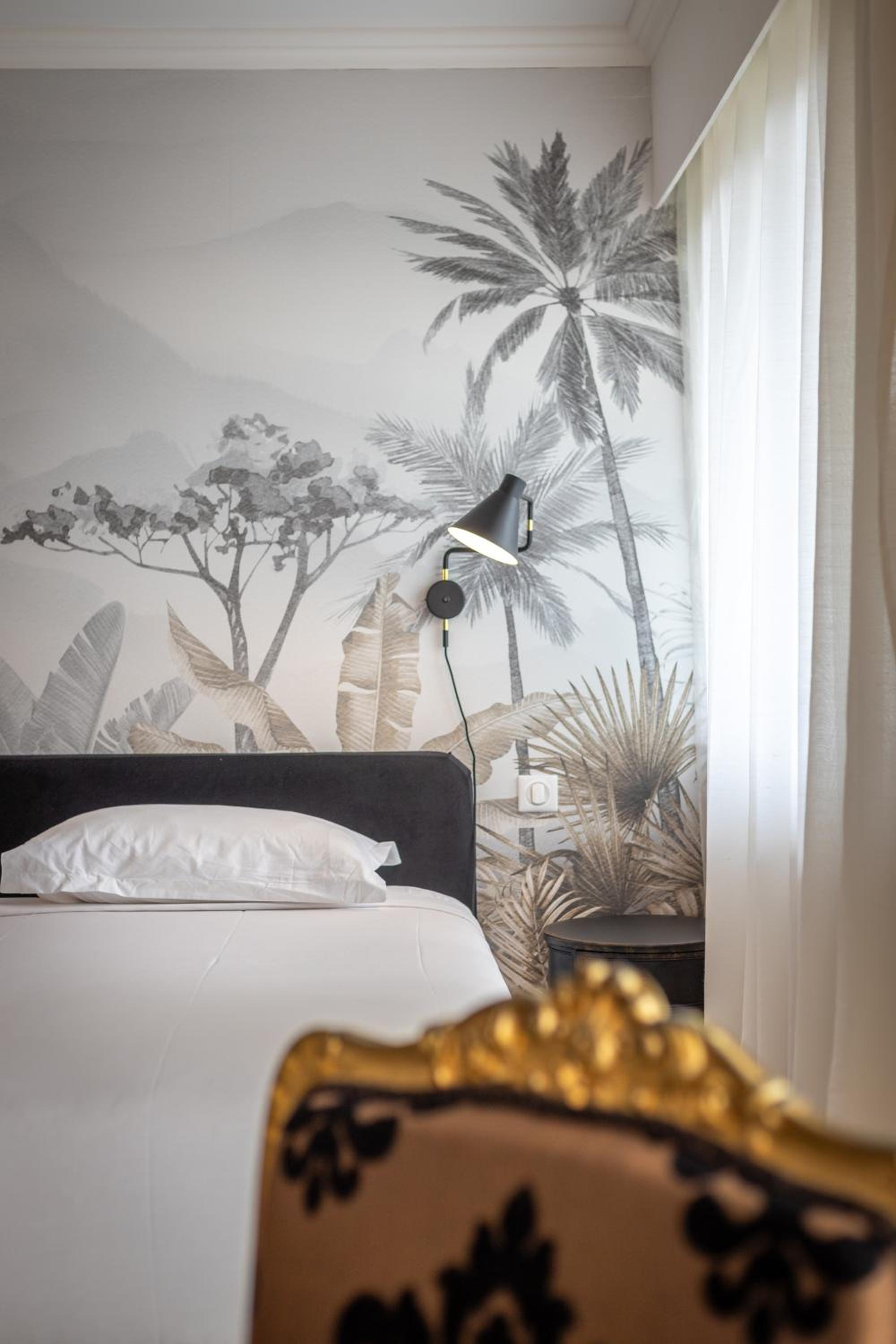Chambre Double de Luxe avec Balcon – Vue Jardin photo