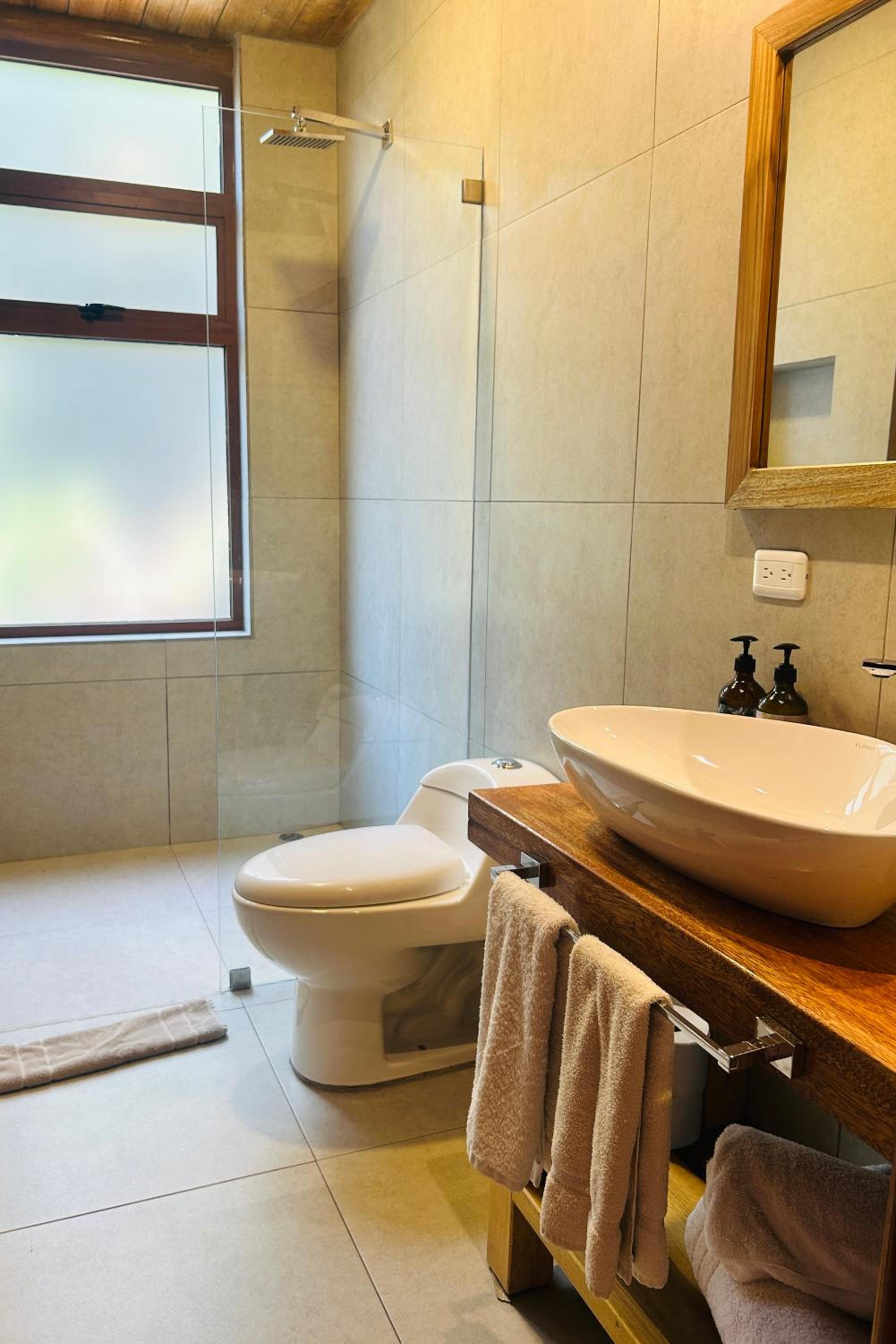 Large Double or Twin Room photo 3