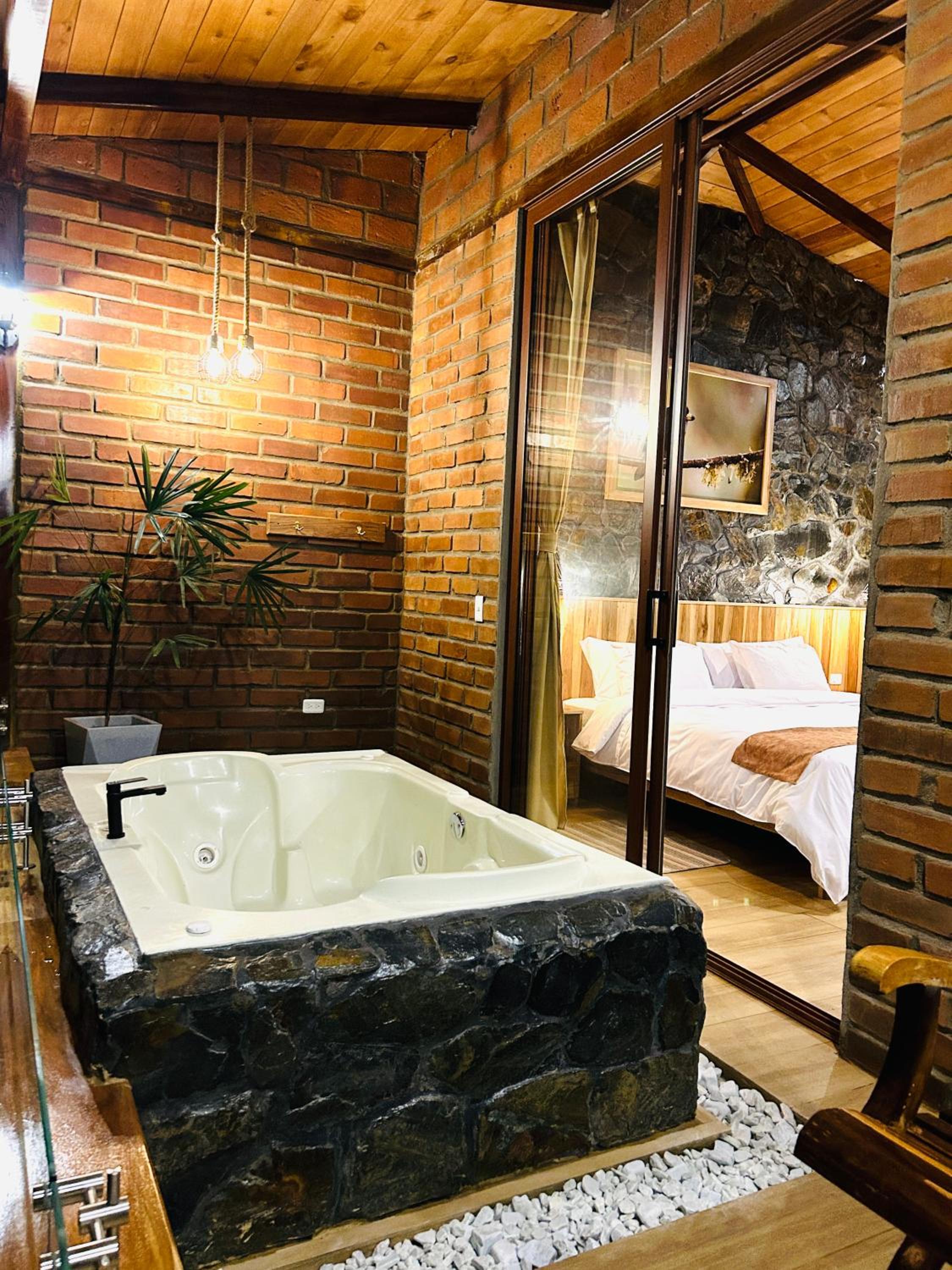 King Suite with Spa Bath photo 2