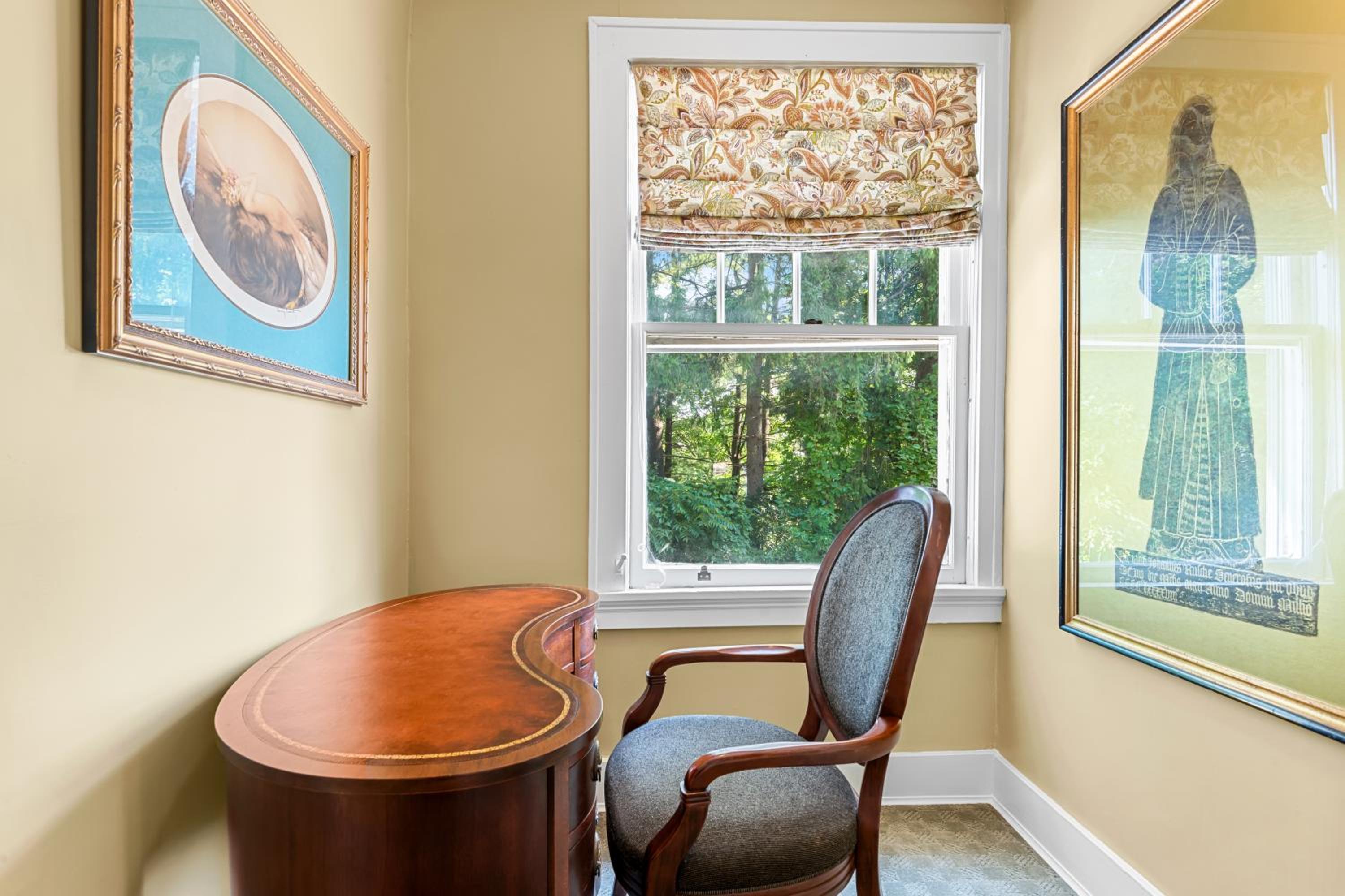 Deluxe Suite - Photo 2