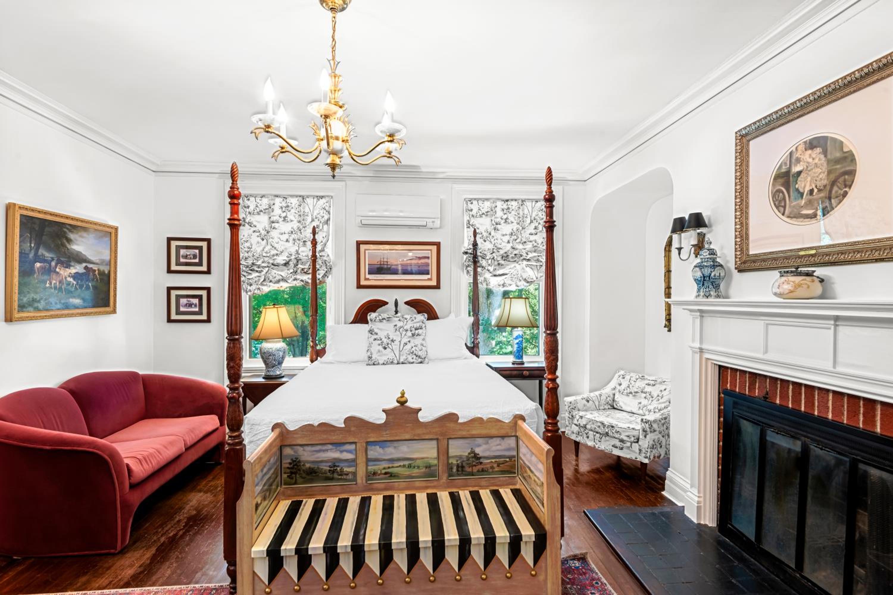 Deluxe Junior Suite - Photo 1