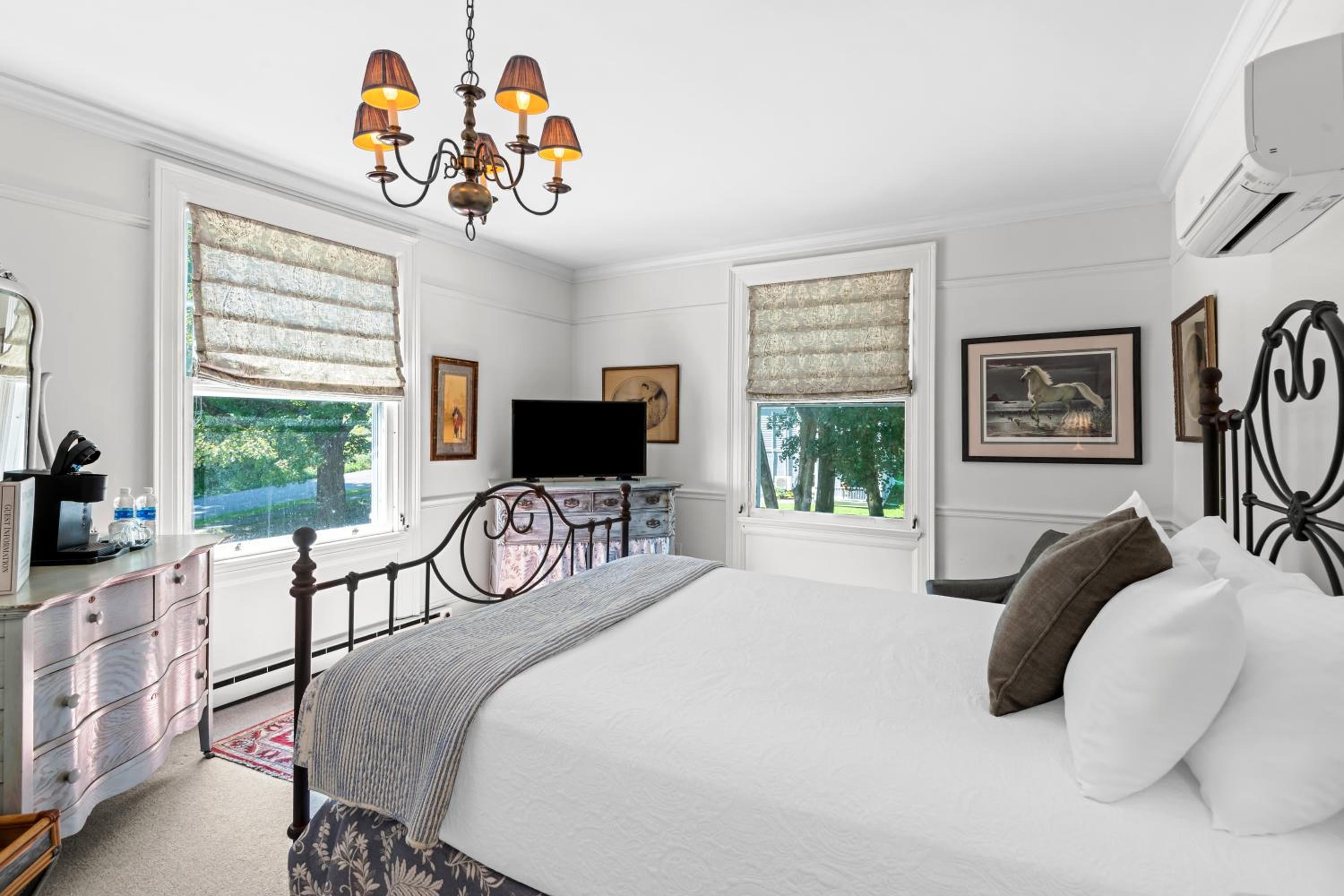 Queen Room - Photo 1