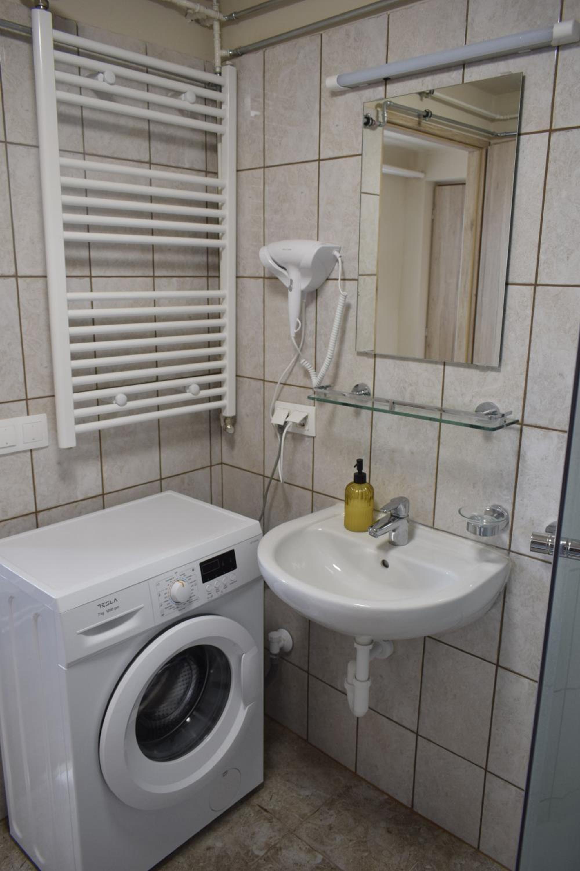 Studio Apartment photo 2