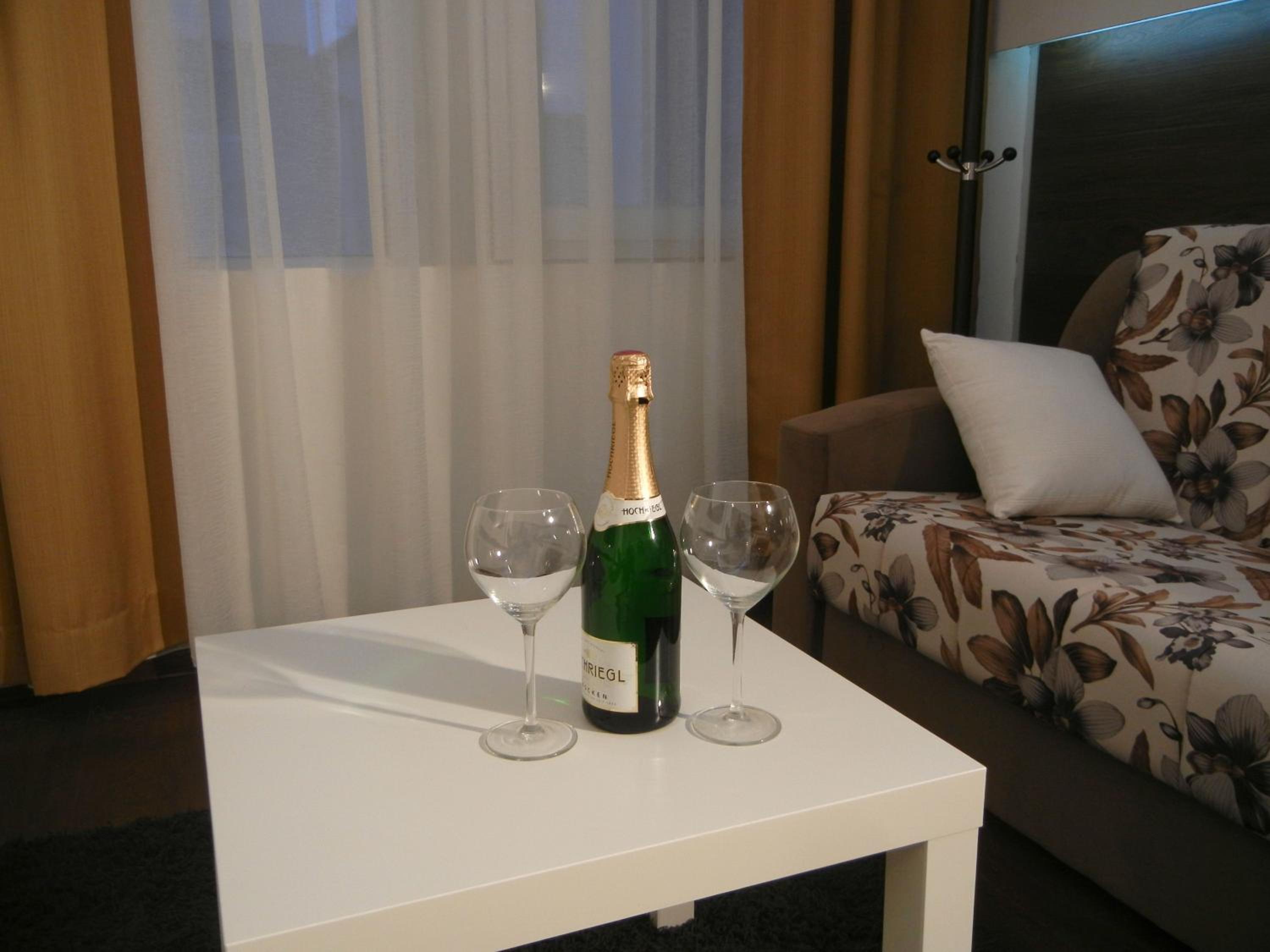 Studio Apartment photo 3