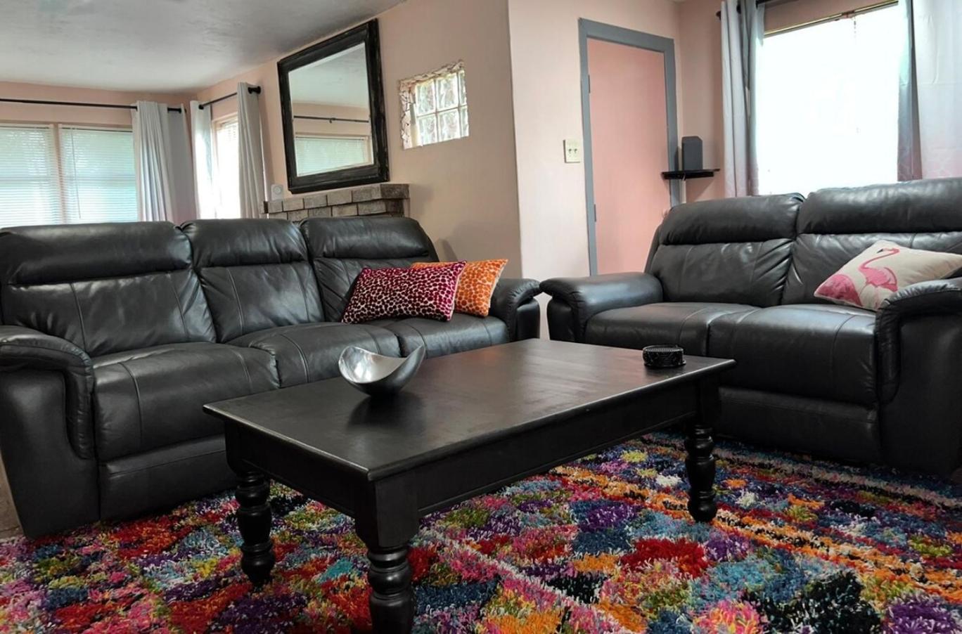 Three-Bedroom House photo 1