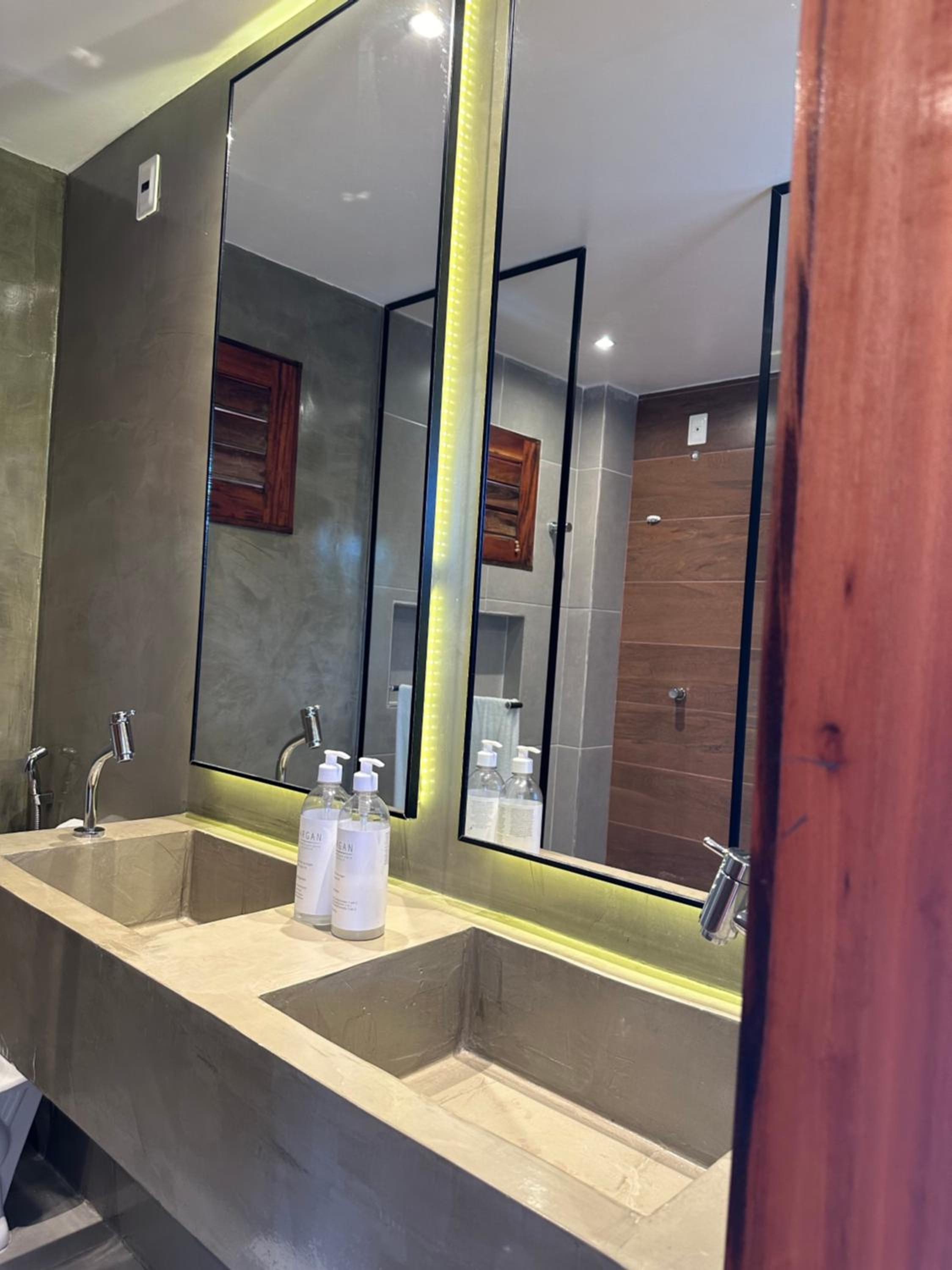Quadruple Room - Photo 10