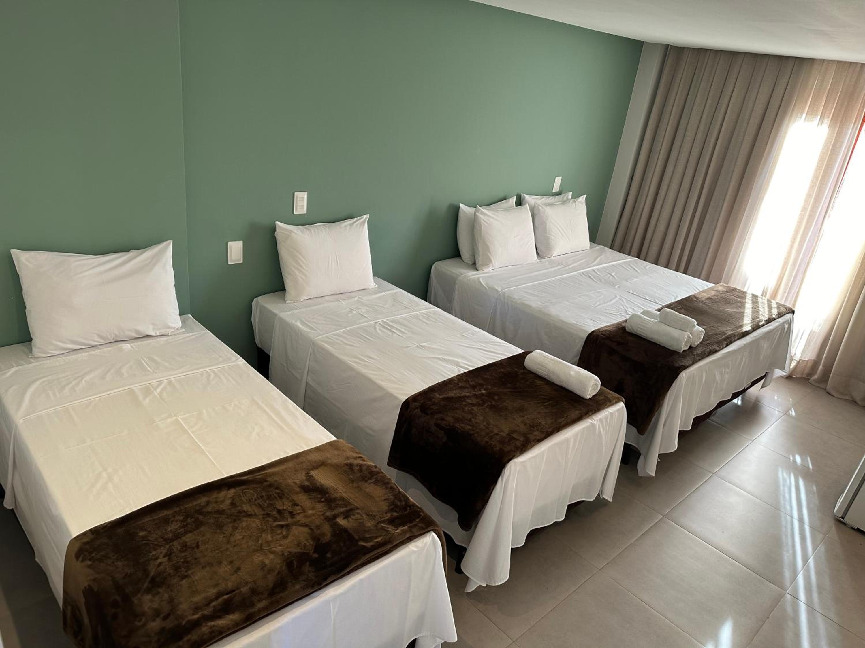 Quadruple Room - Photo 12