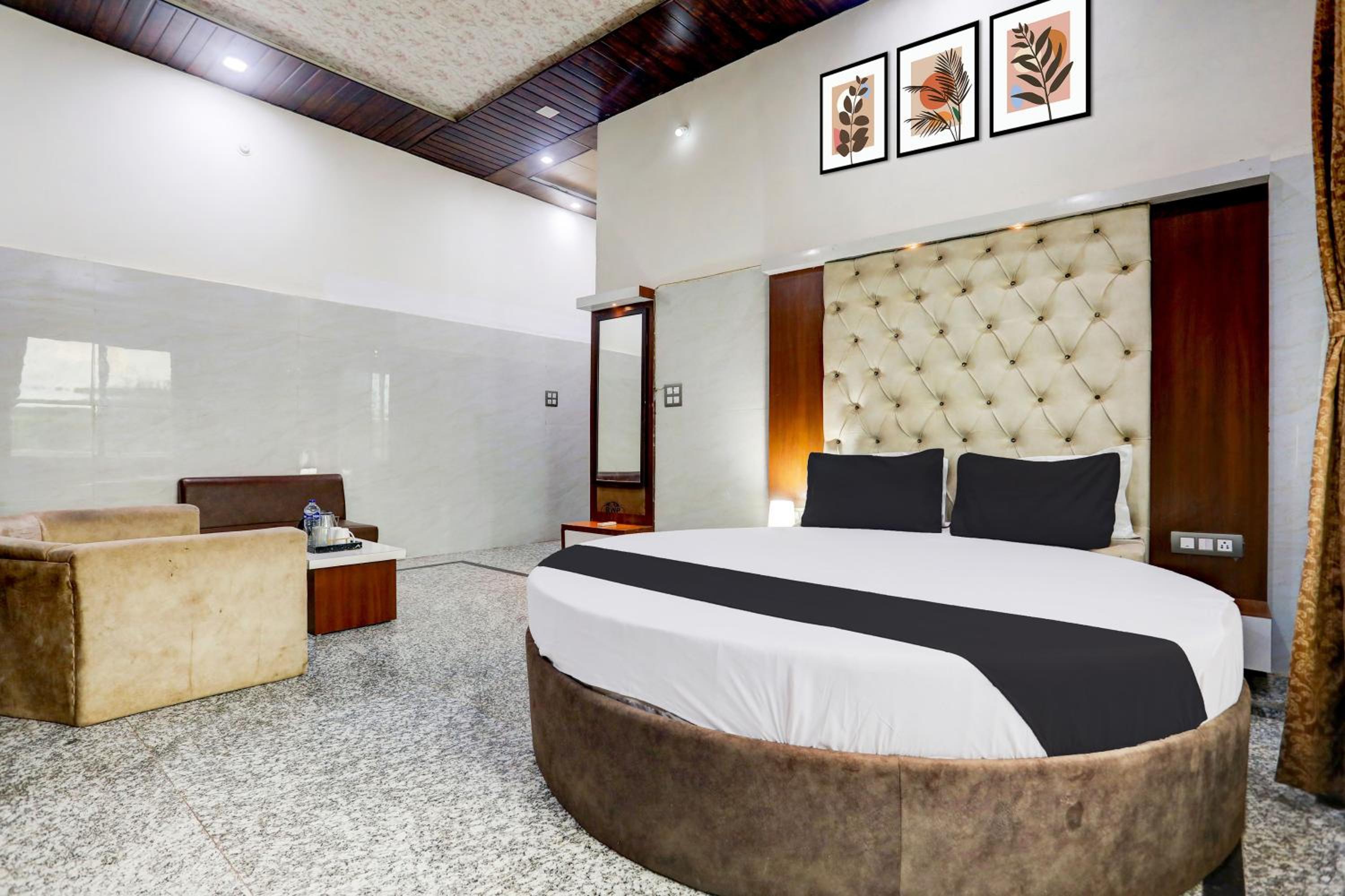 Classic Triple Room photo 1