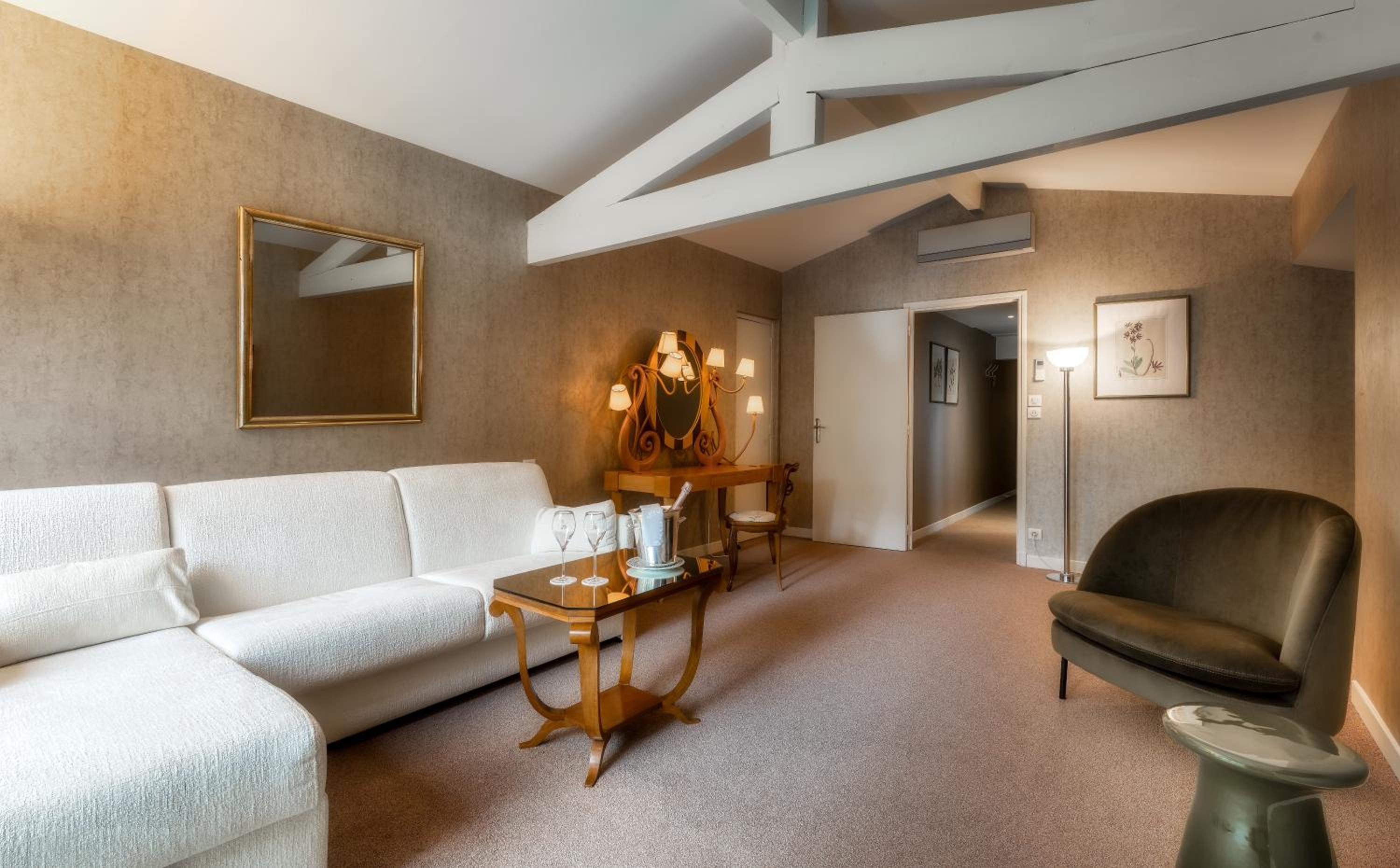 Suite photo