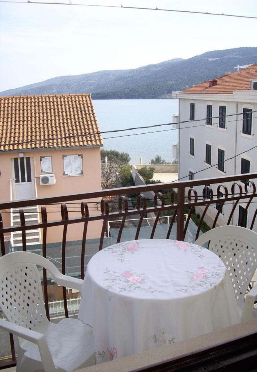 One-Bedroom Apartment with Terrace photo 2
