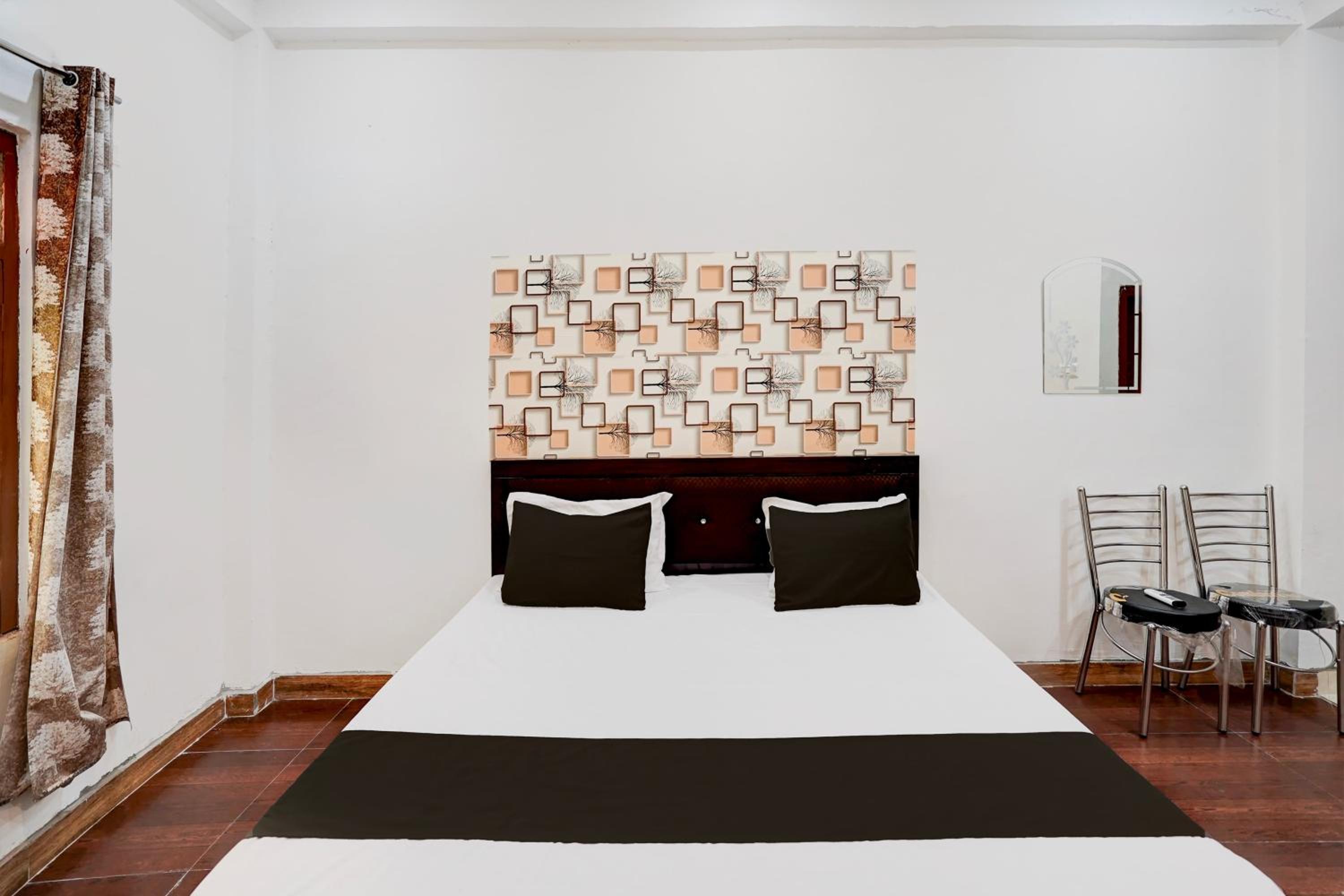 Classic Triple Room photo 2