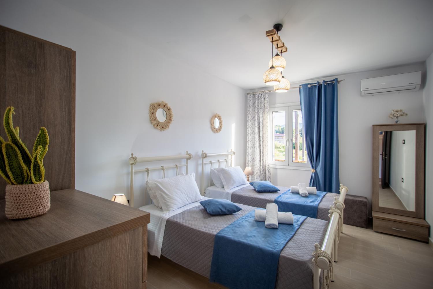 Villa photo 2