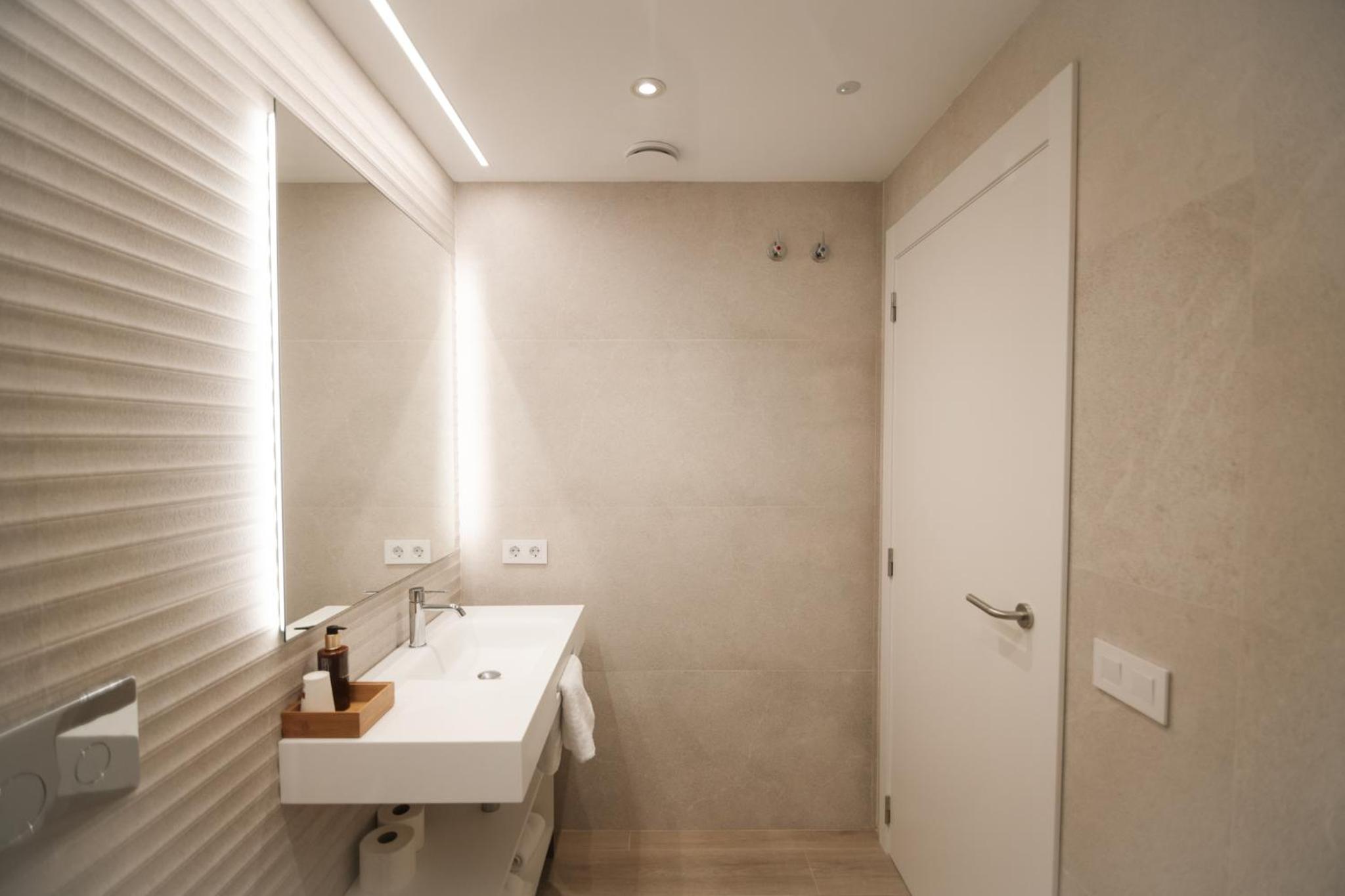 Double or Twin Room with Extra Bed photo 2