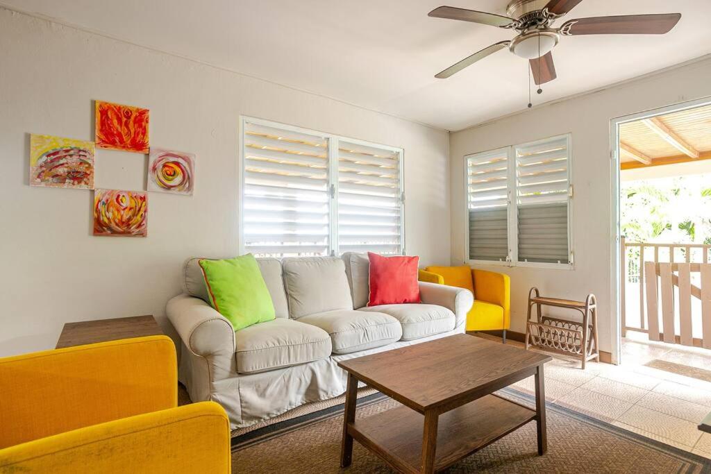 Seven-Bedroom House photo 1